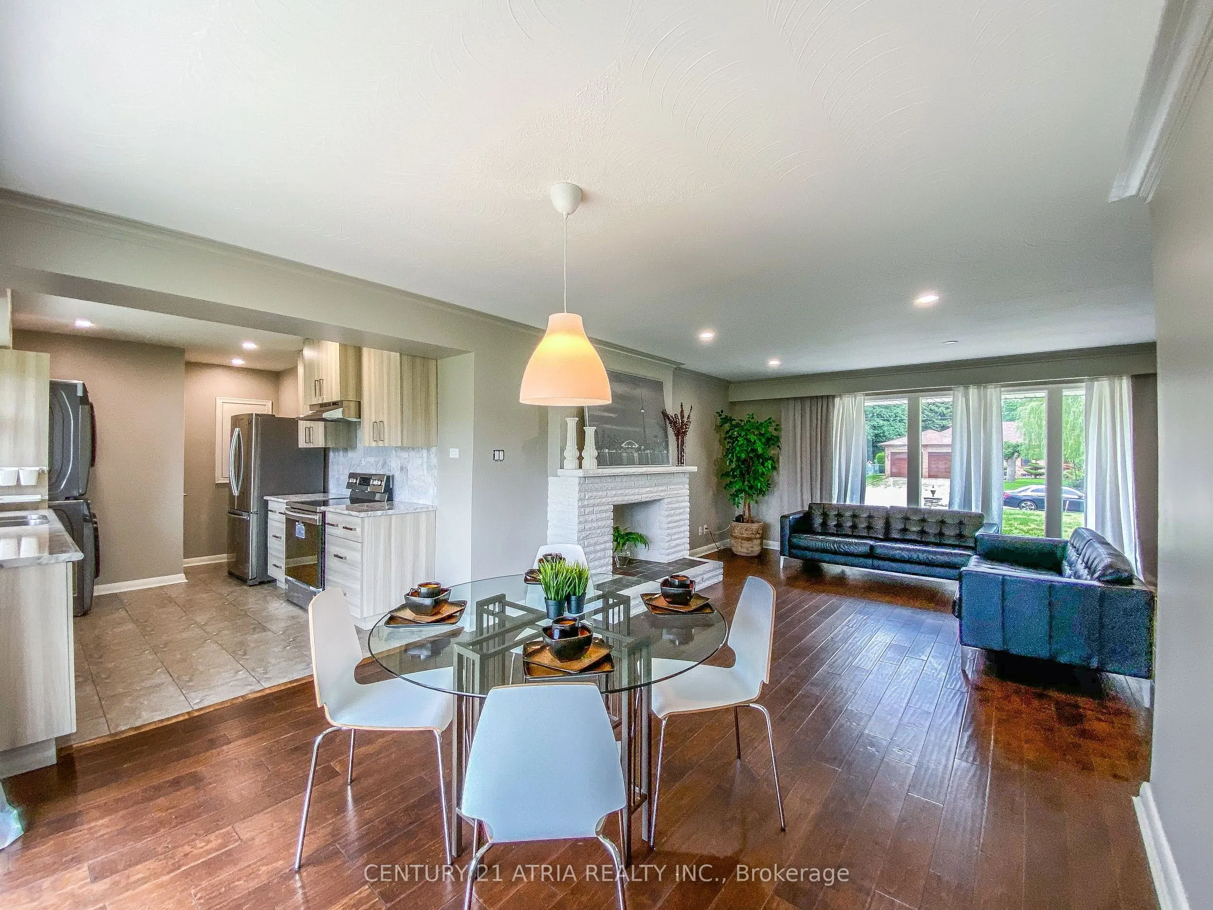 31 Rockview Gardens