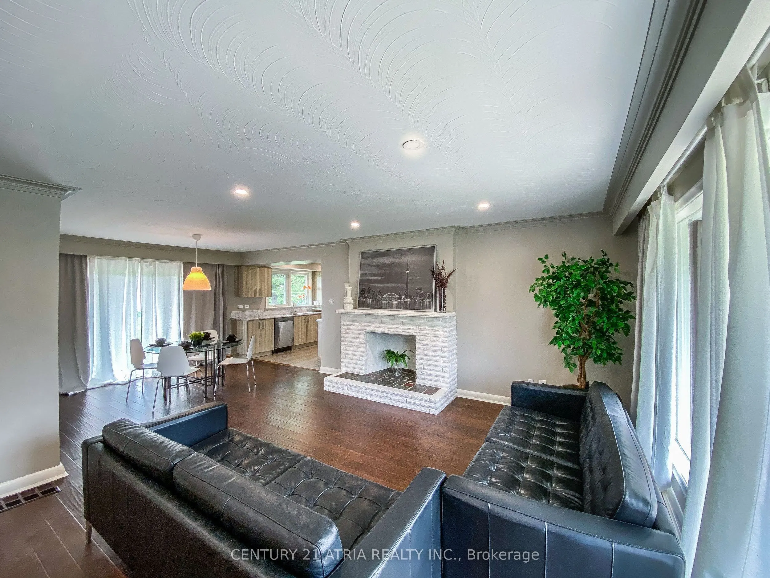 31 Rockview Gardens