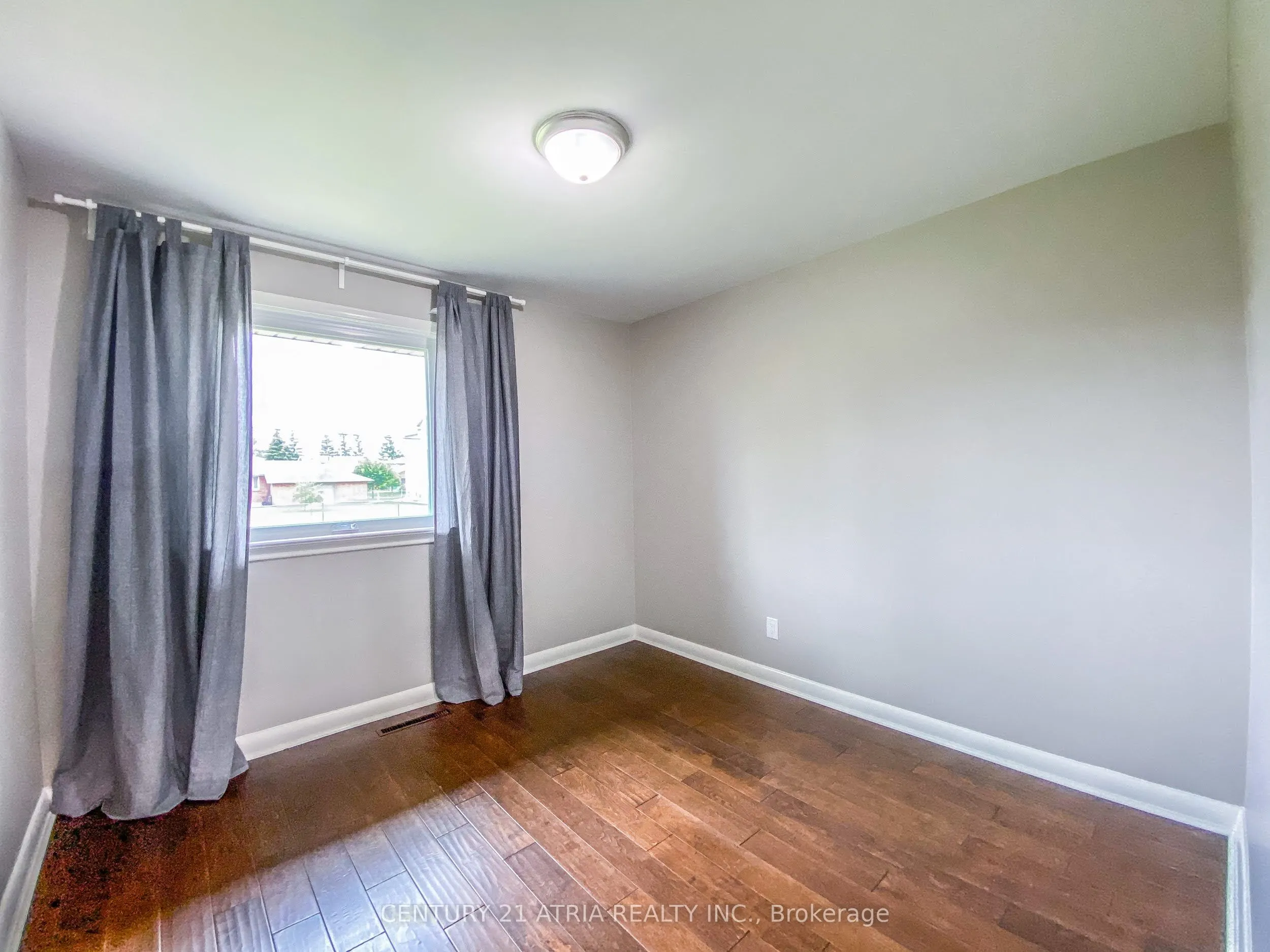 31 Rockview Gardens
