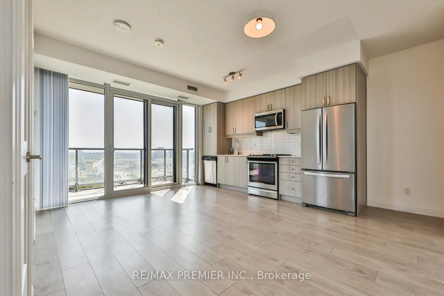 7895 Jane Street, #1504