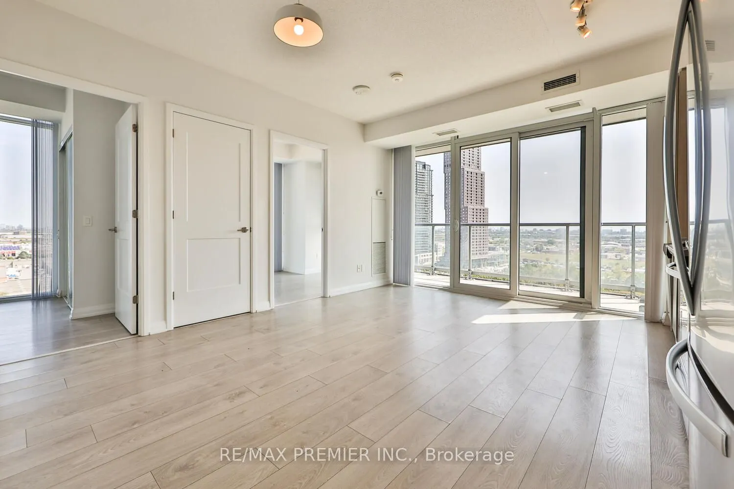 7895 Jane Street, #1504