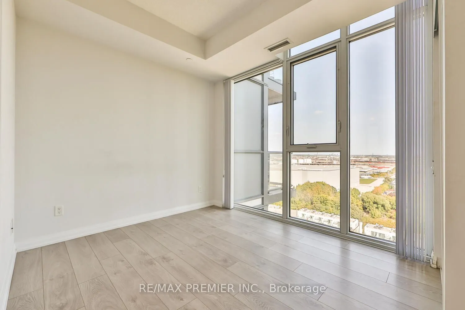 7895 Jane Street, #1504