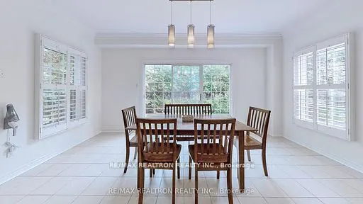 71 Gatcombe Circle