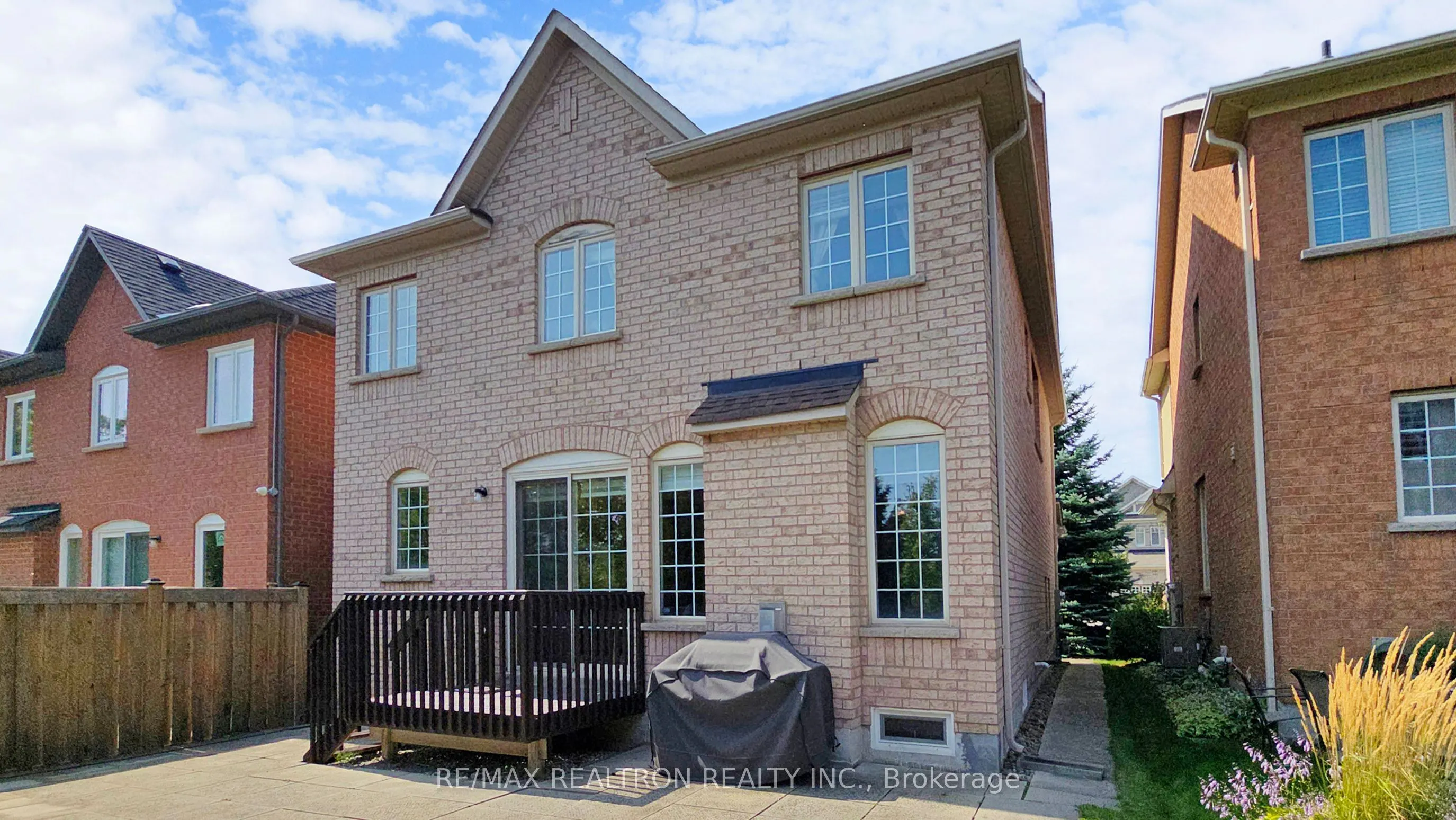 70 Albright Crescent
