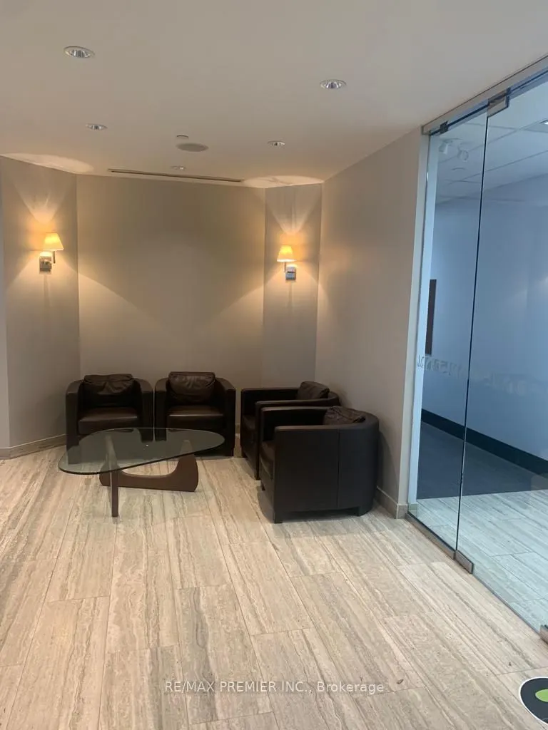 3300 Highway 7 Drive W, #600-20