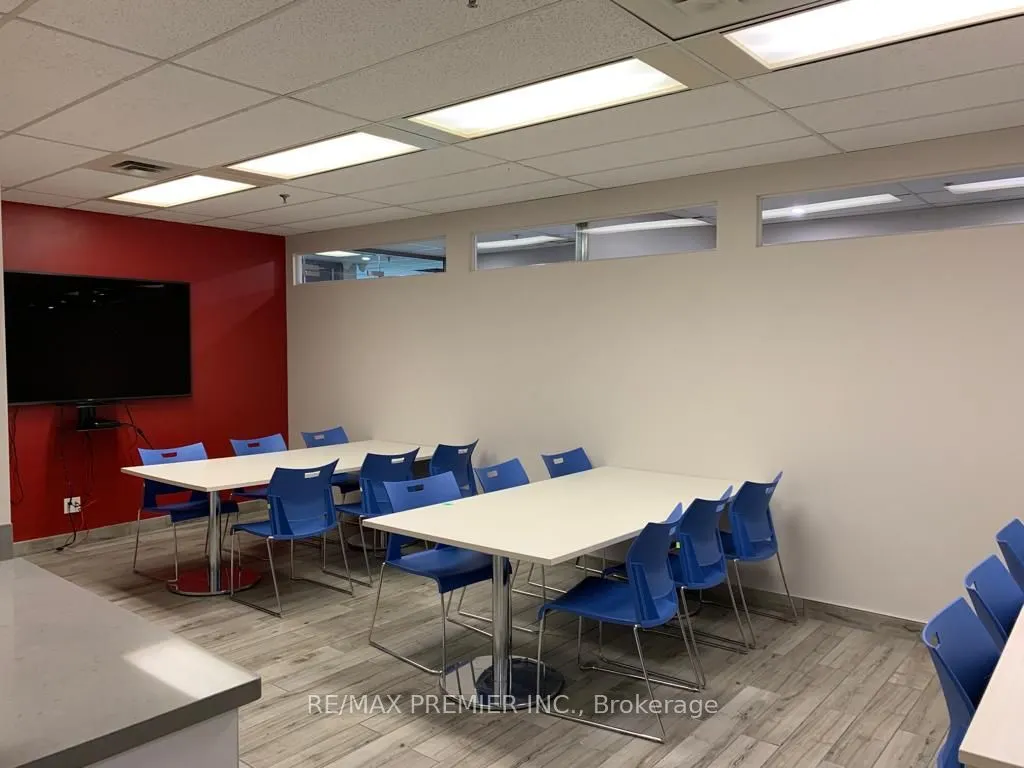 3300 Highway 7 Drive W, #600-20
