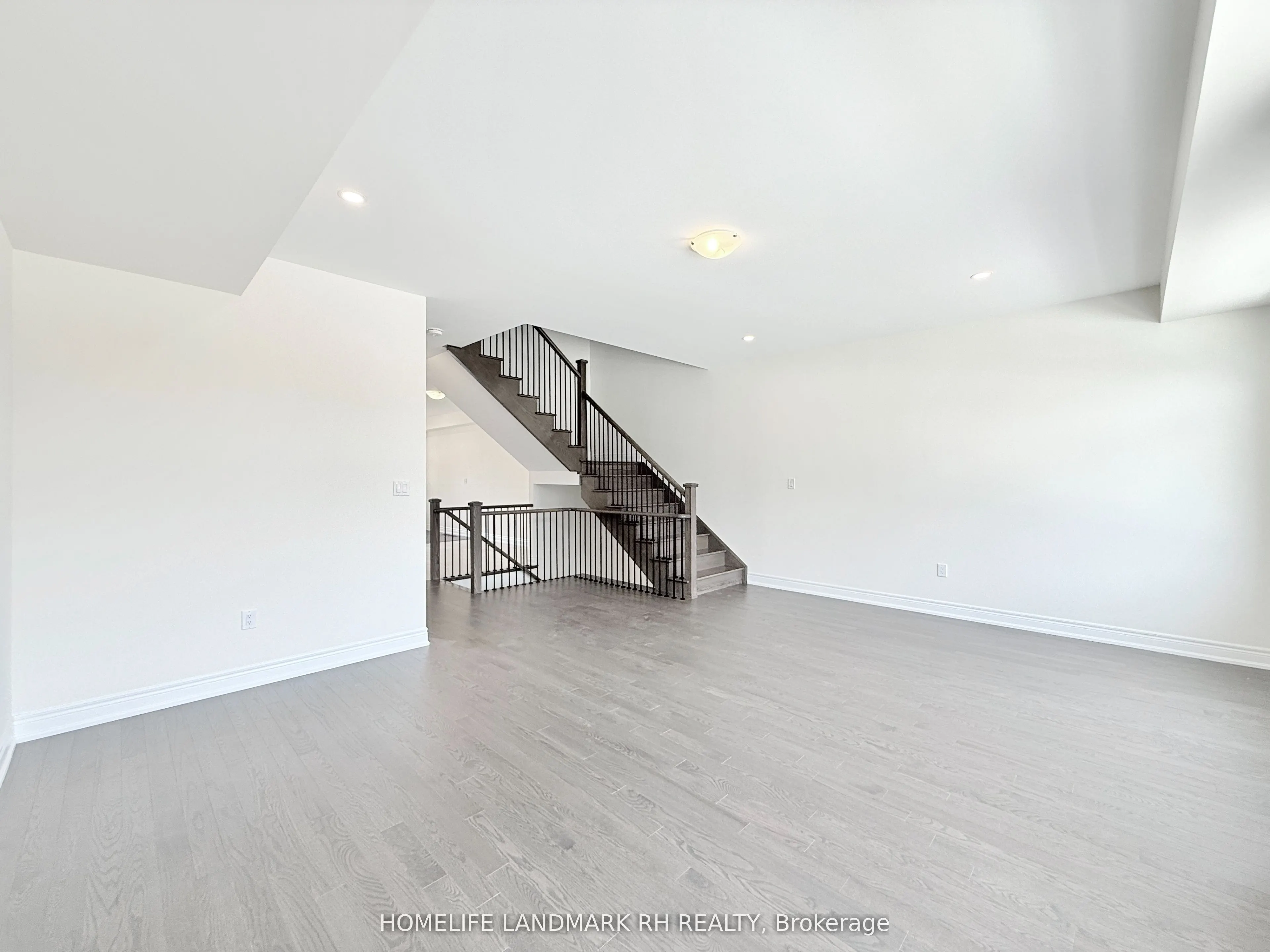 7 Lucy Pick Avenue