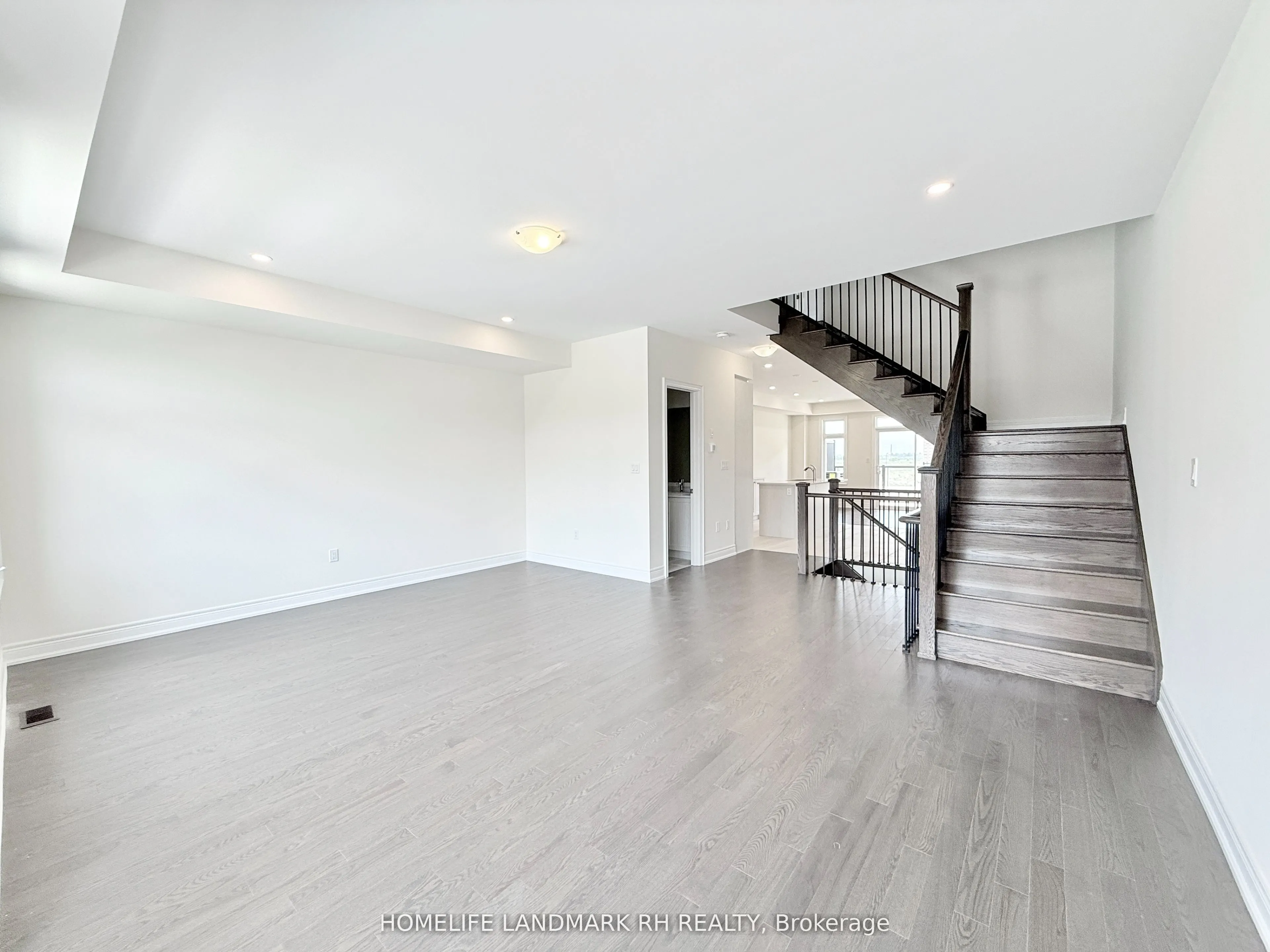 7 Lucy Pick Avenue