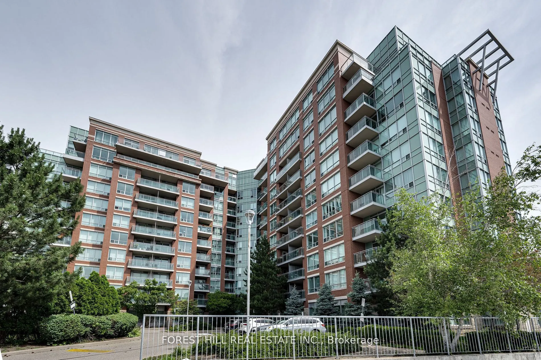 62 Suncrest Boulevard, #807