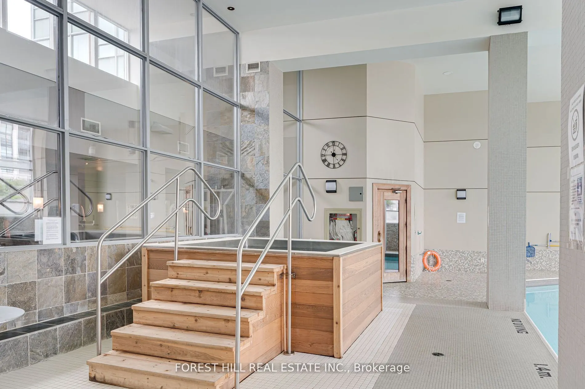 62 Suncrest Boulevard, #807