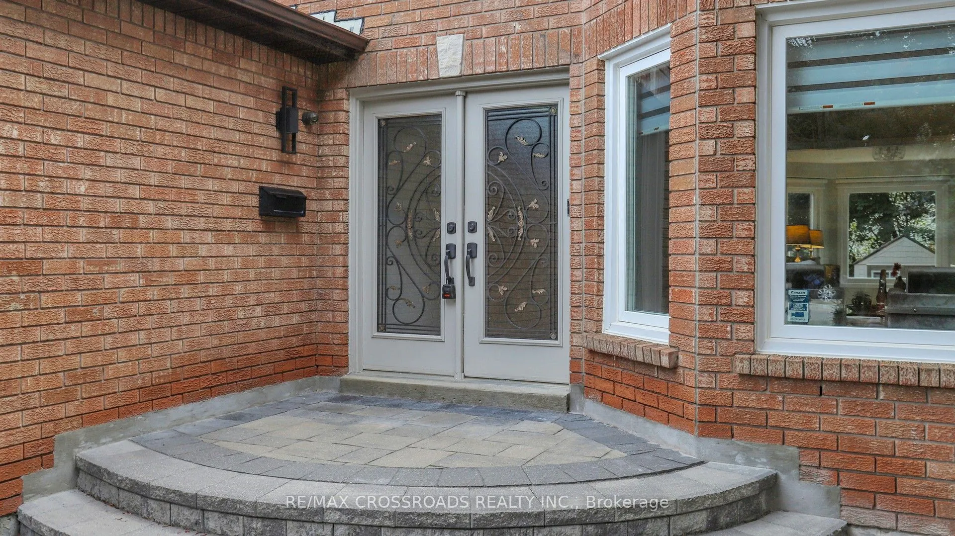 25 Strathearn Avenue