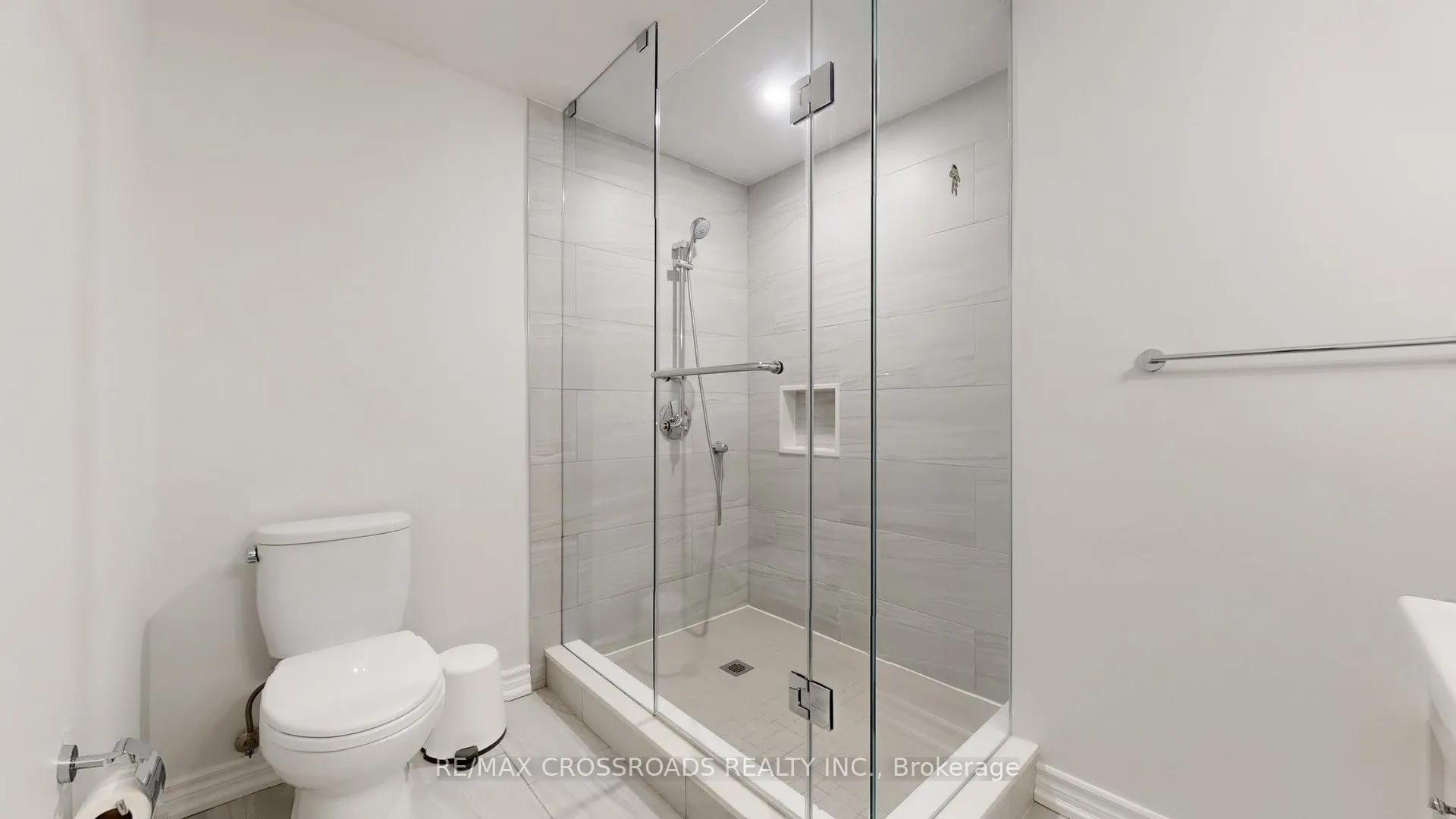 25 Strathearn Avenue