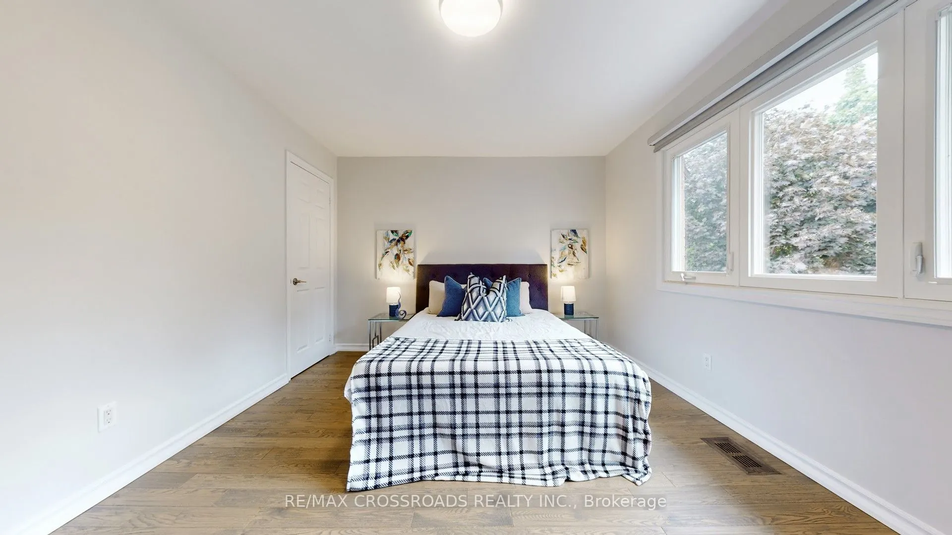 25 Strathearn Avenue