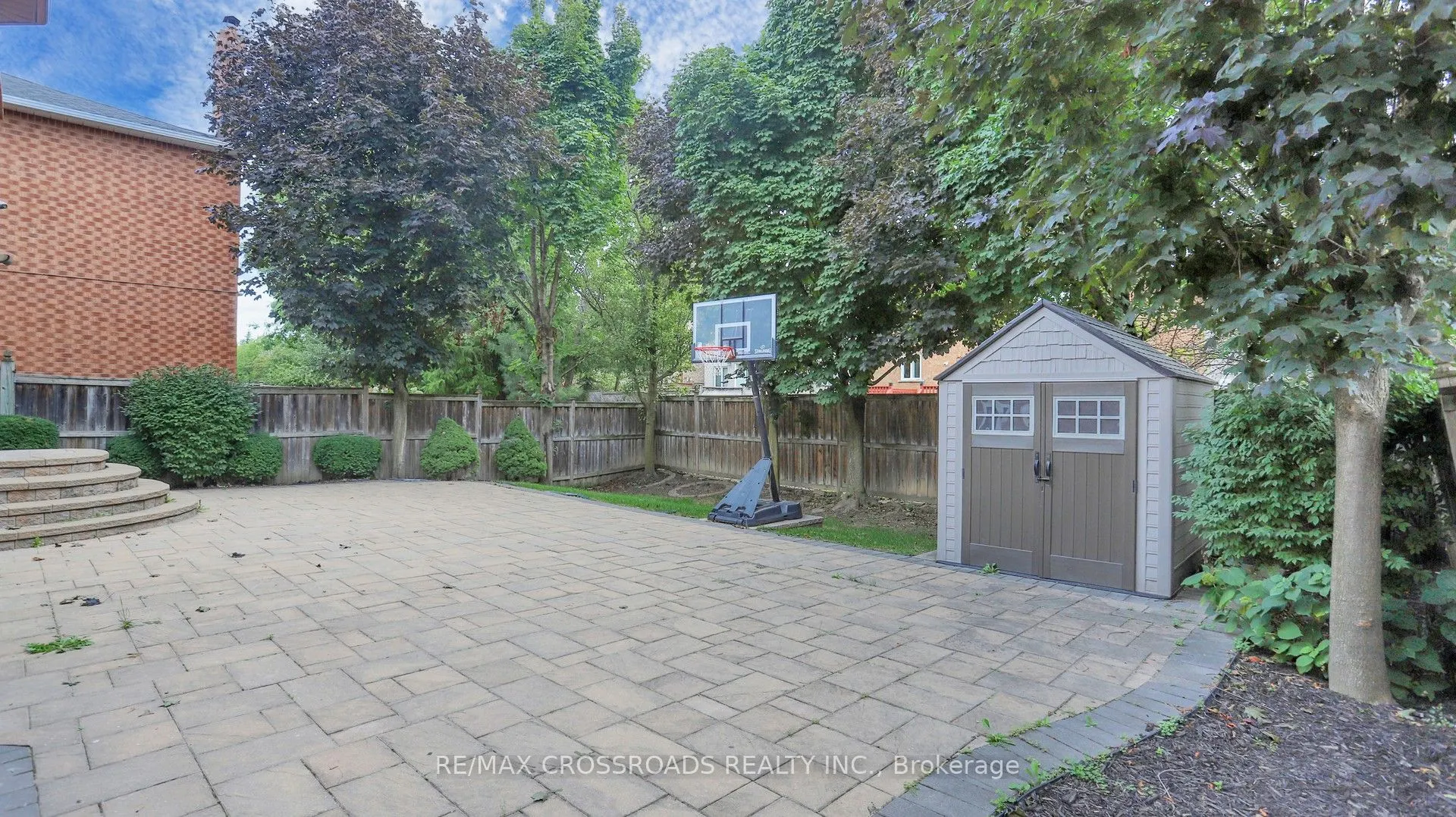 25 Strathearn Avenue