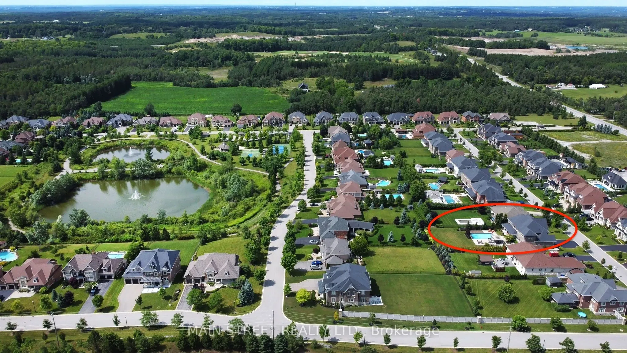 18 Country Club Crescent