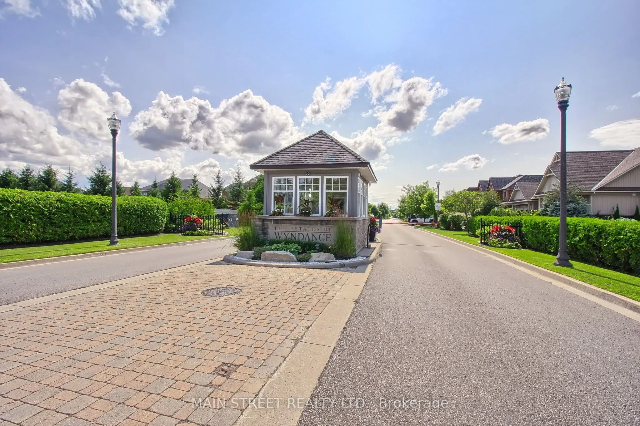 18 Country Club Crescent