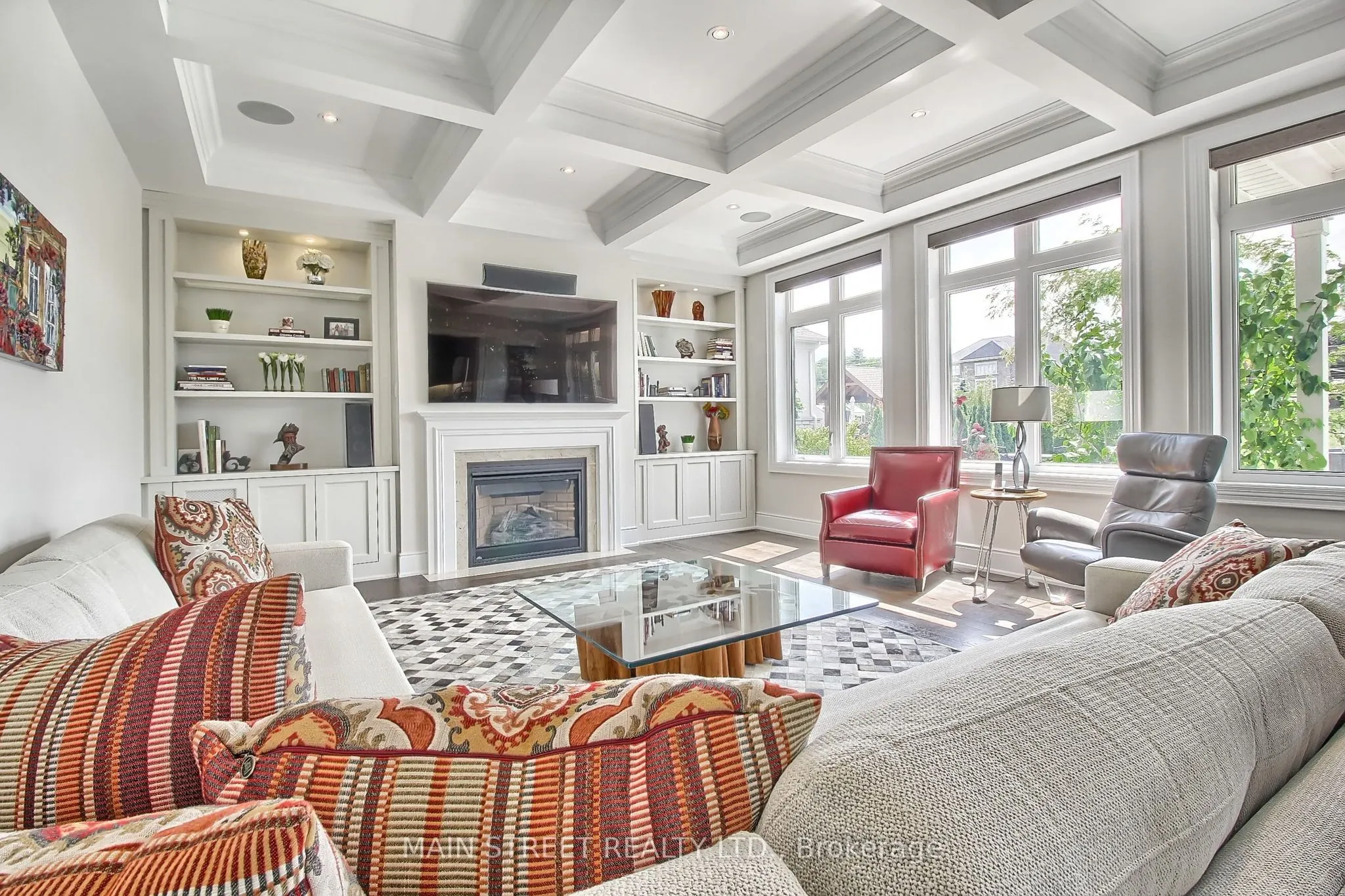 18 Country Club Crescent
