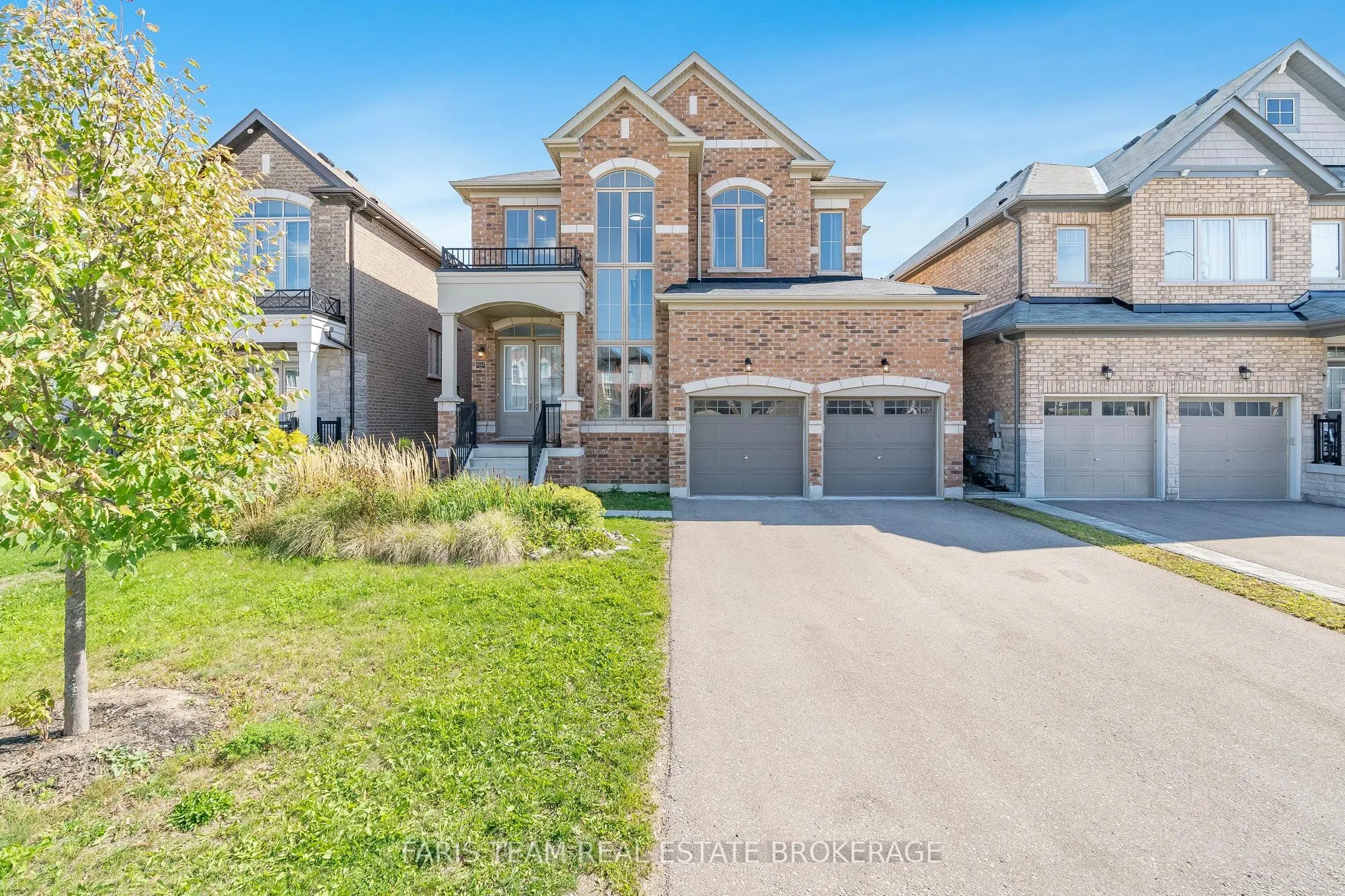 1547 McRoberts Crescent