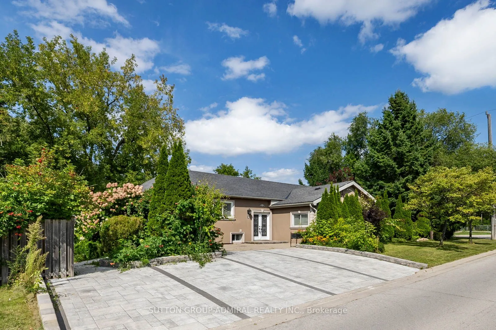 2 Newman Avenue