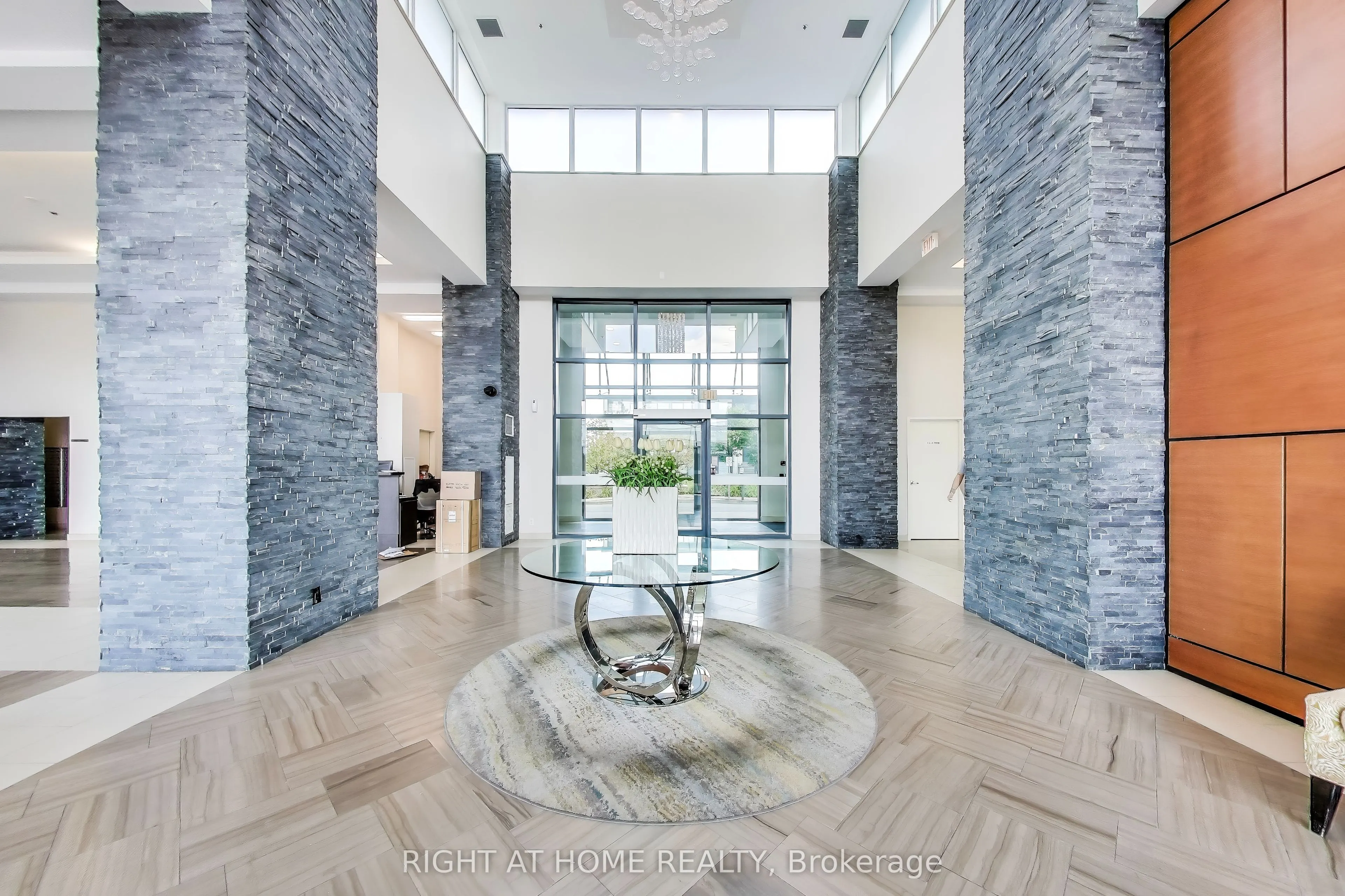 12 Woodstream Boulevard, #317