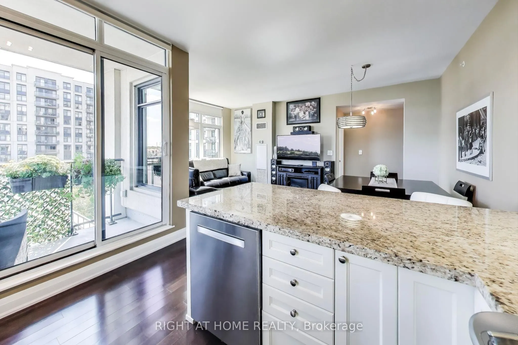 12 Woodstream Boulevard, #317