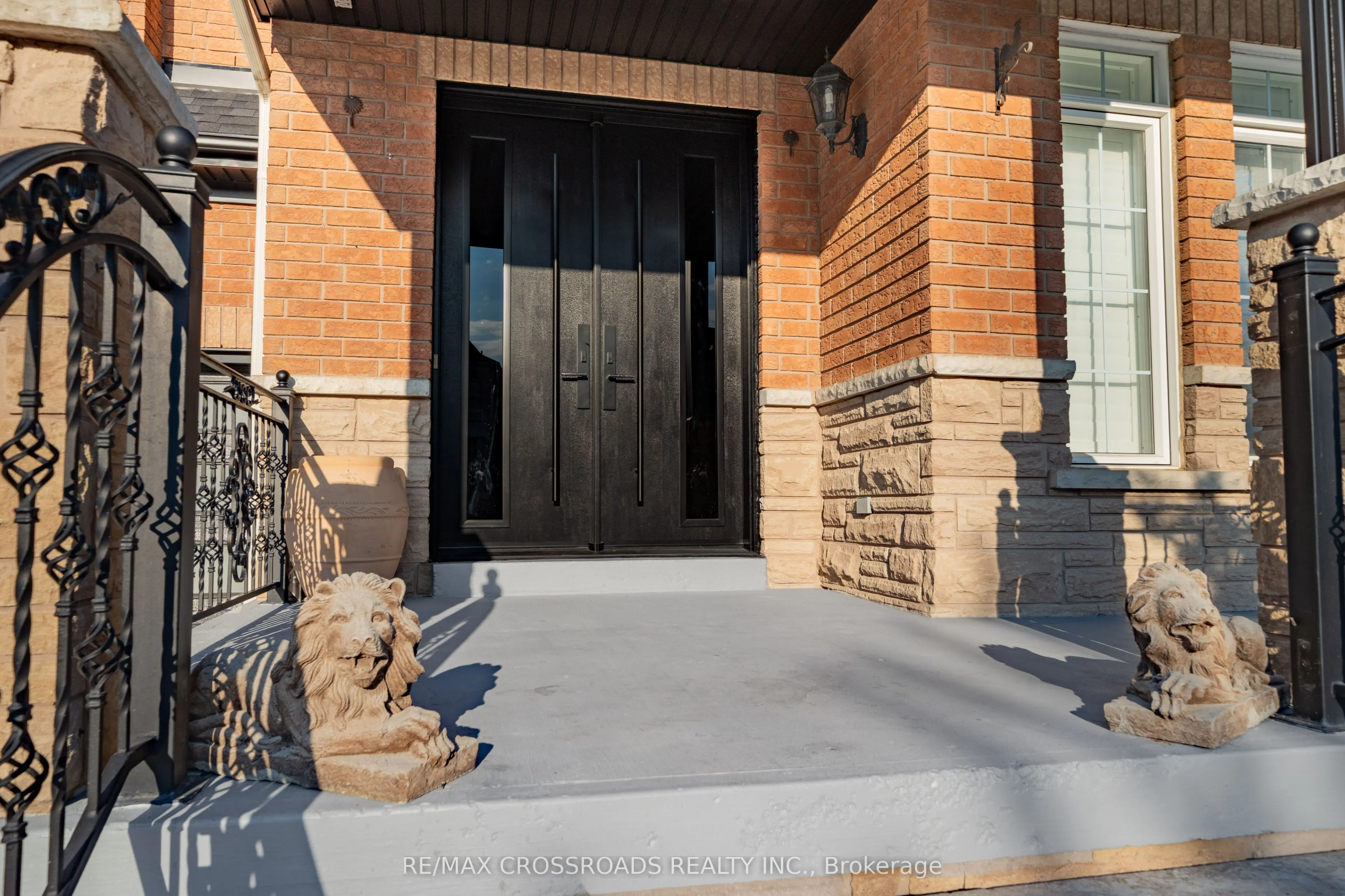 213 Riverwalk Drive