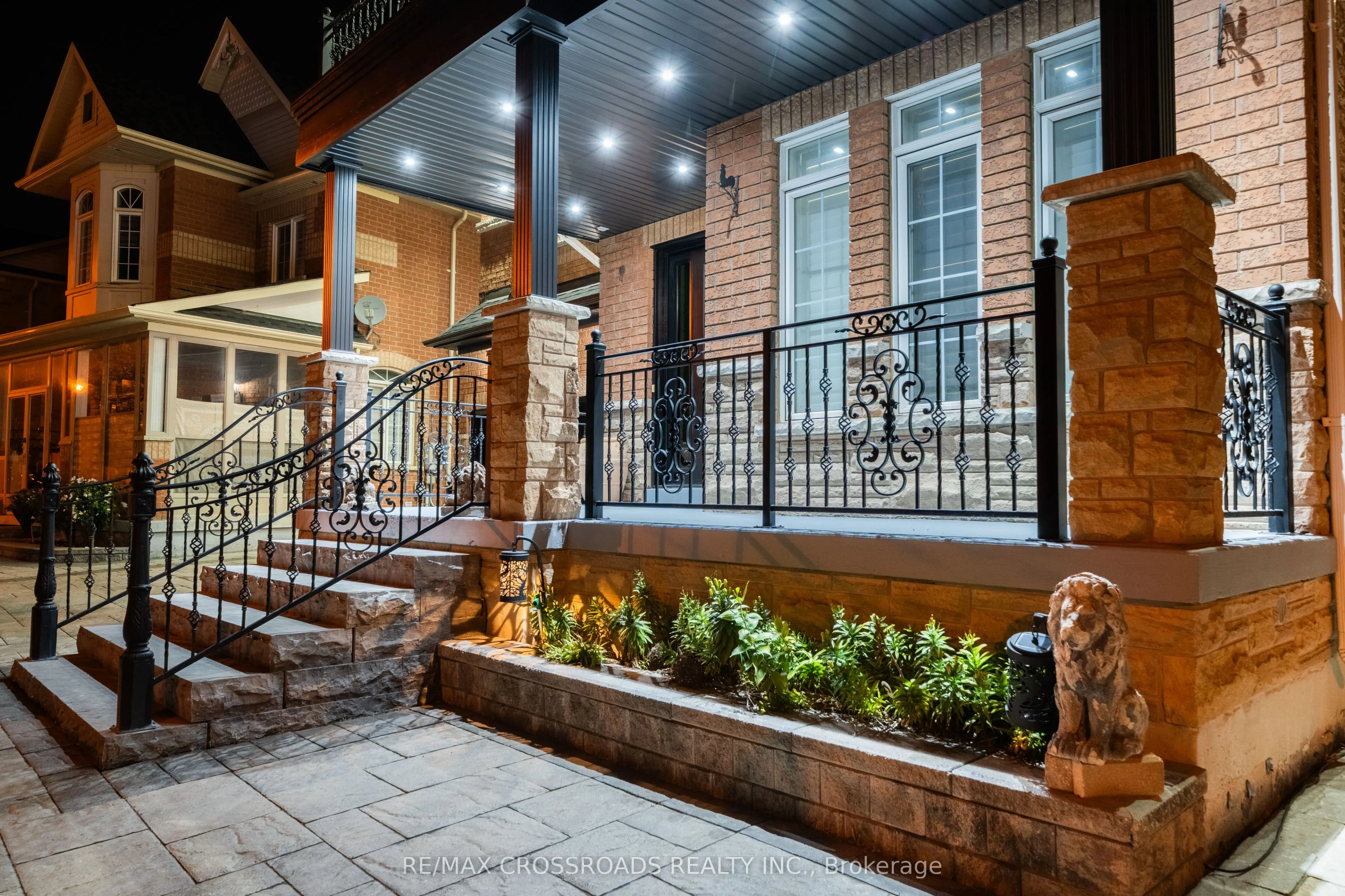 213 Riverwalk Drive