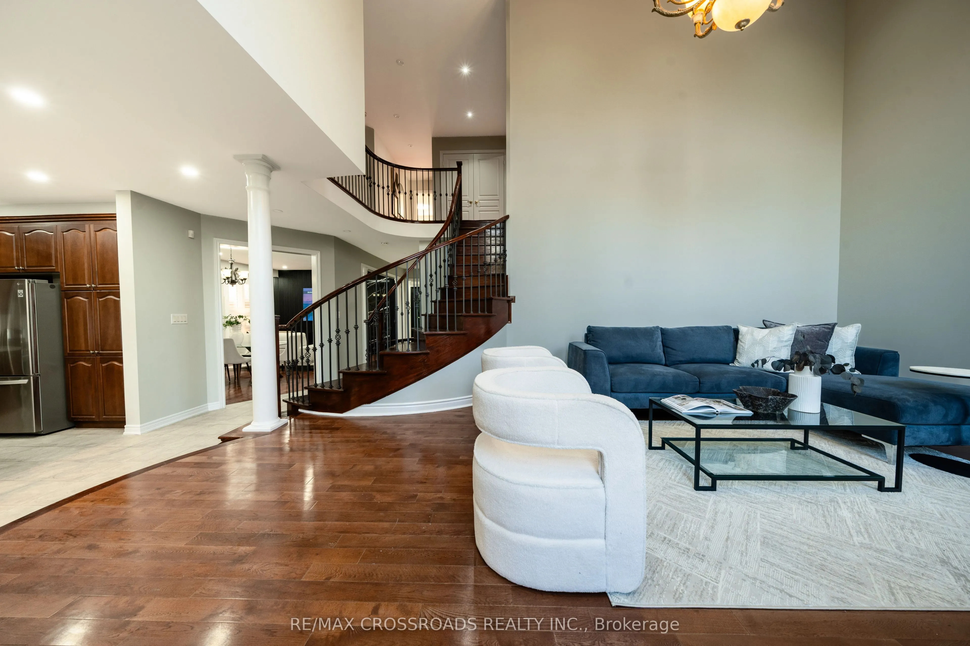 213 Riverwalk Drive