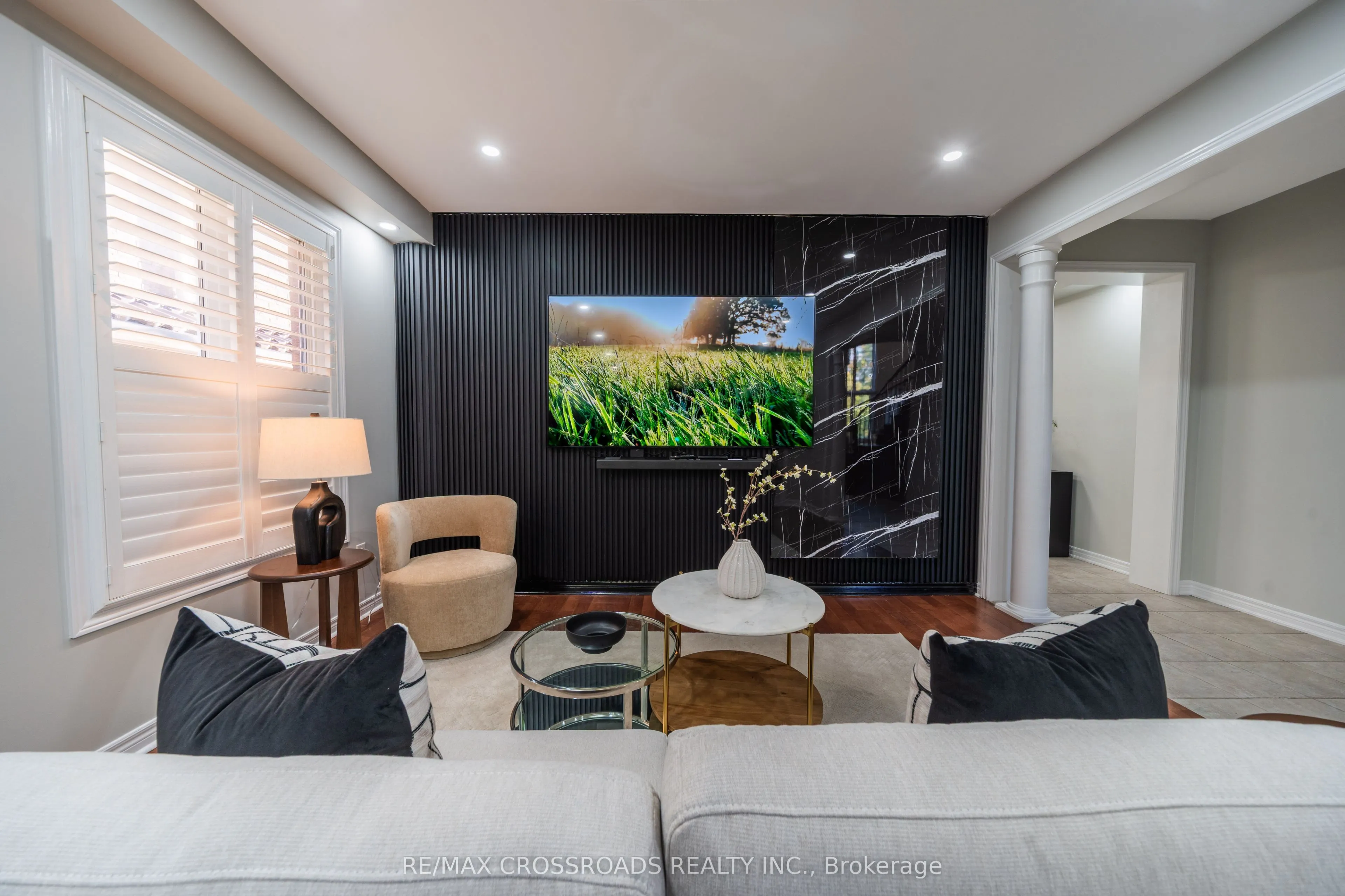 213 Riverwalk Drive