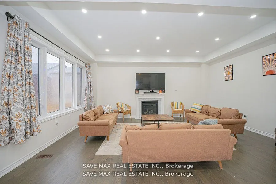 1615 CORSAL Court