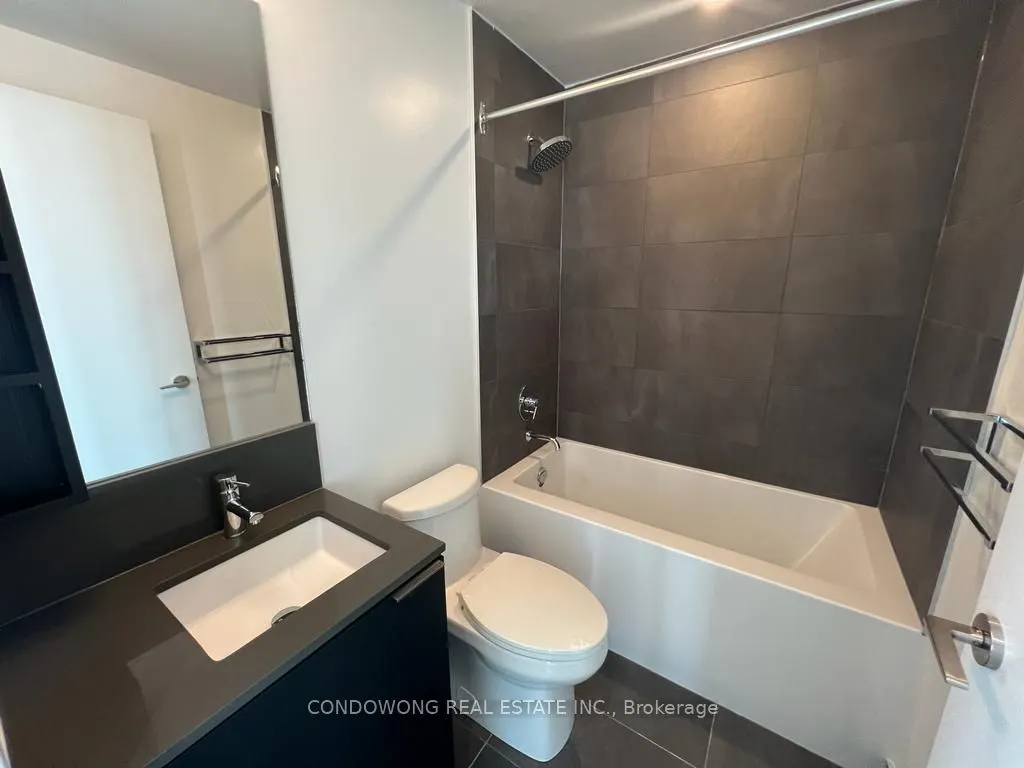 1000 Portage Parkway, #4211