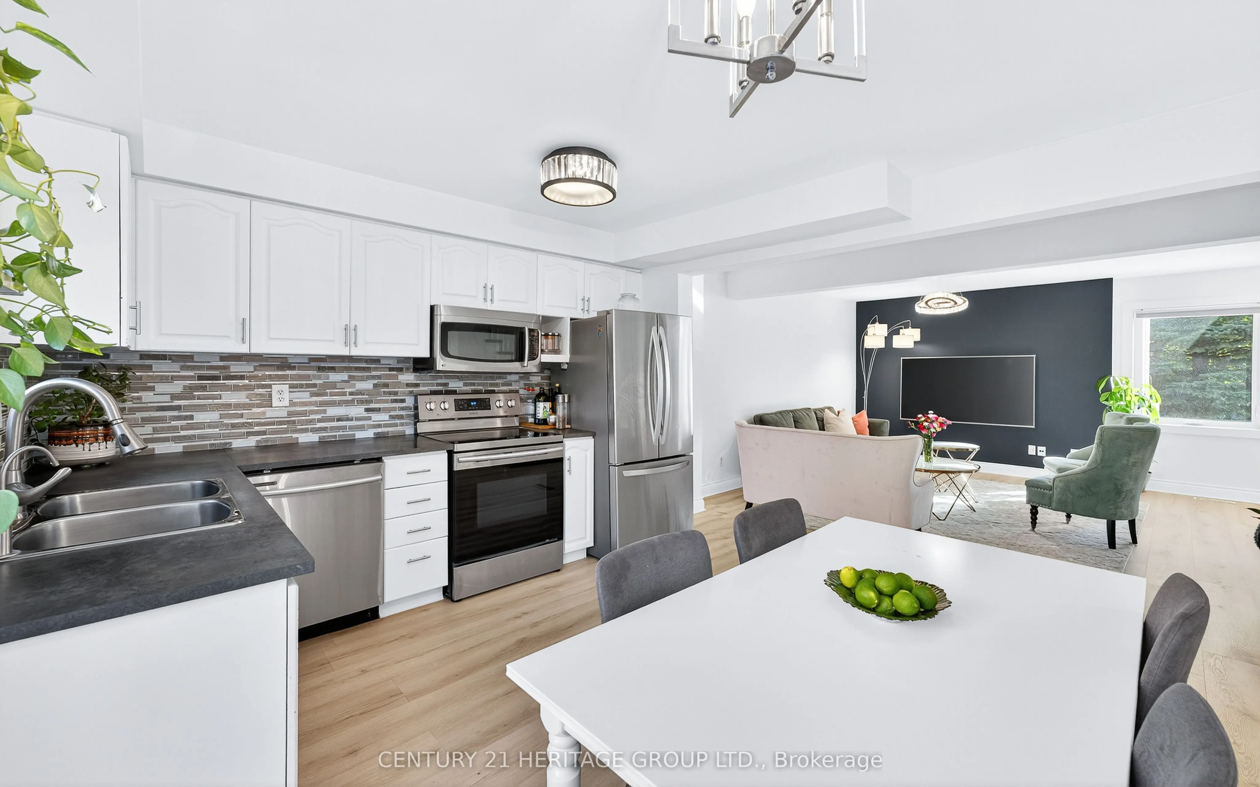 112 Sandfield Drive