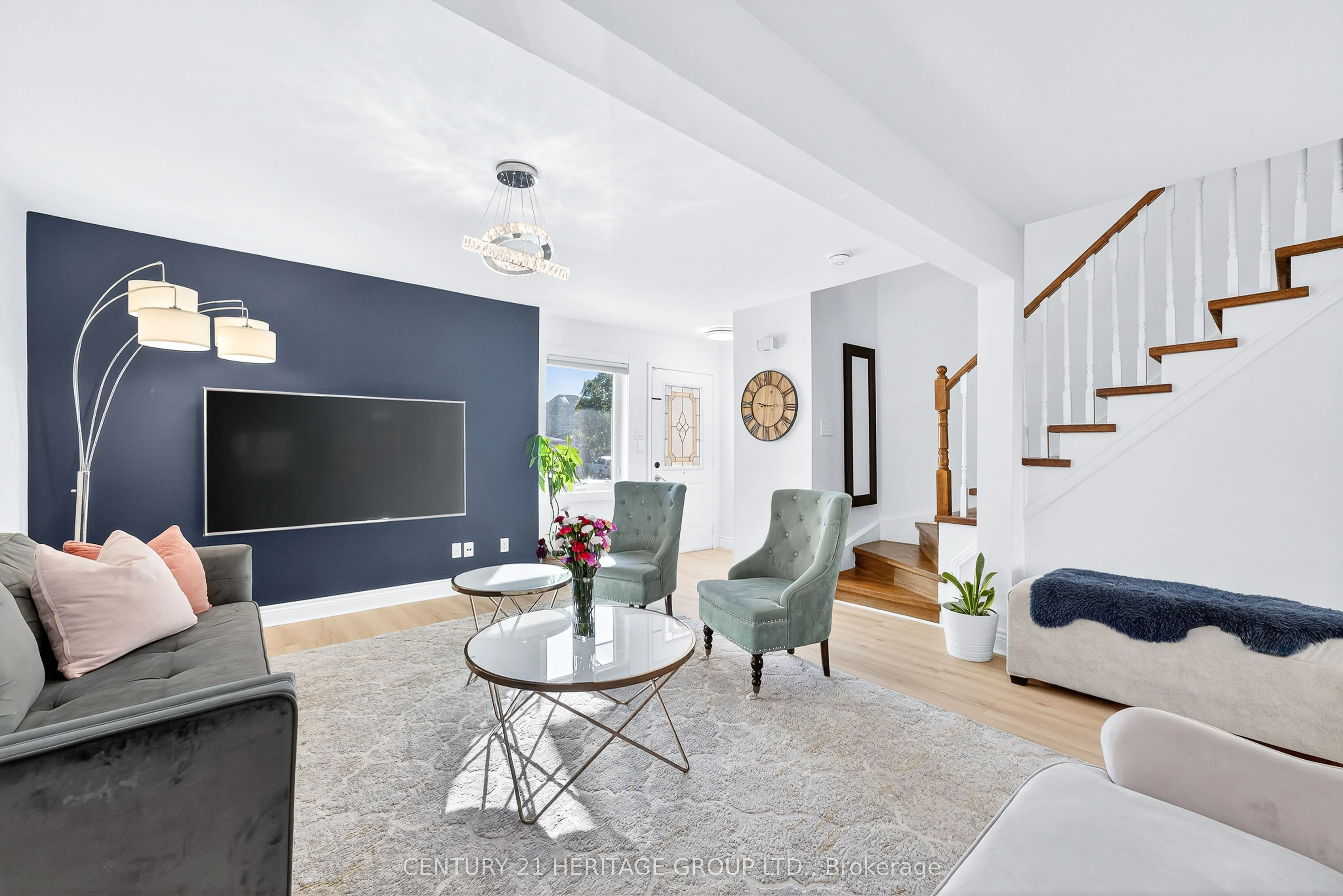 112 Sandfield Drive