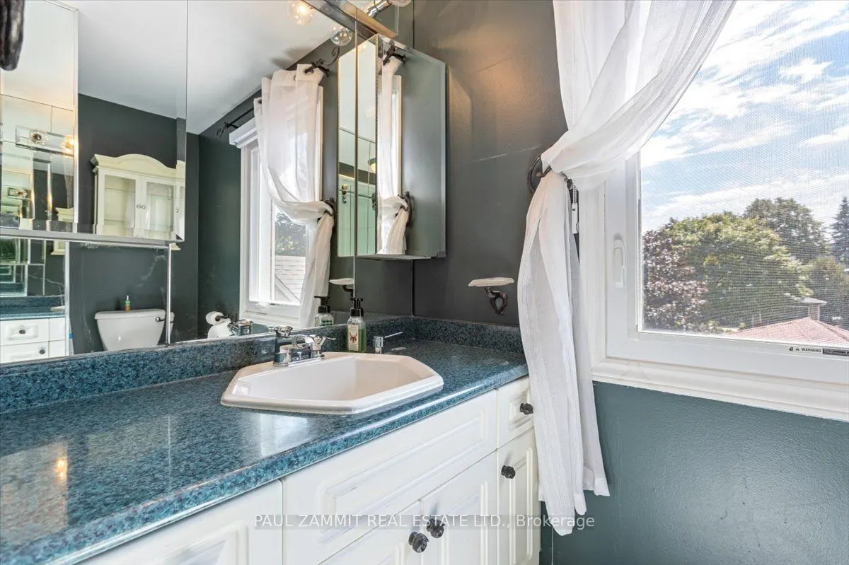 22 Holsworthy Crescent