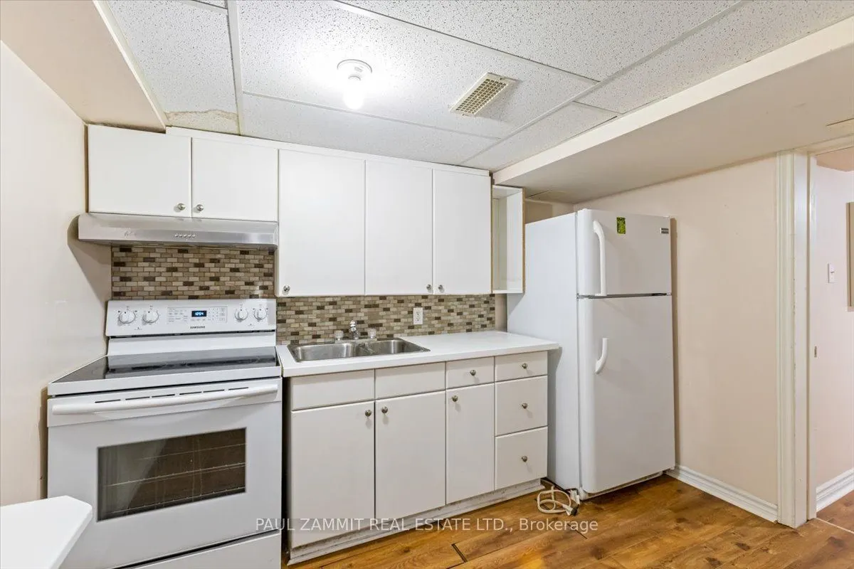 22 Holsworthy Crescent