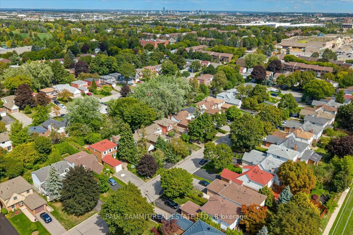 22 Holsworthy Crescent