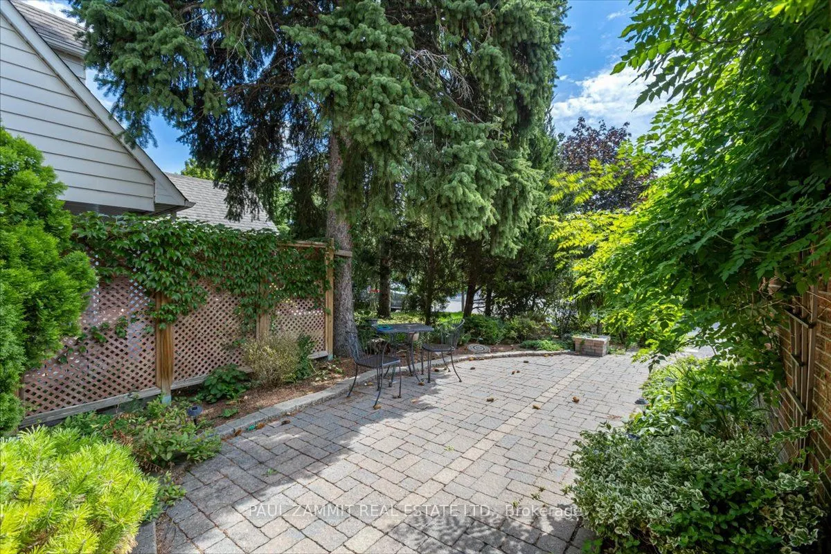 22 Holsworthy Crescent