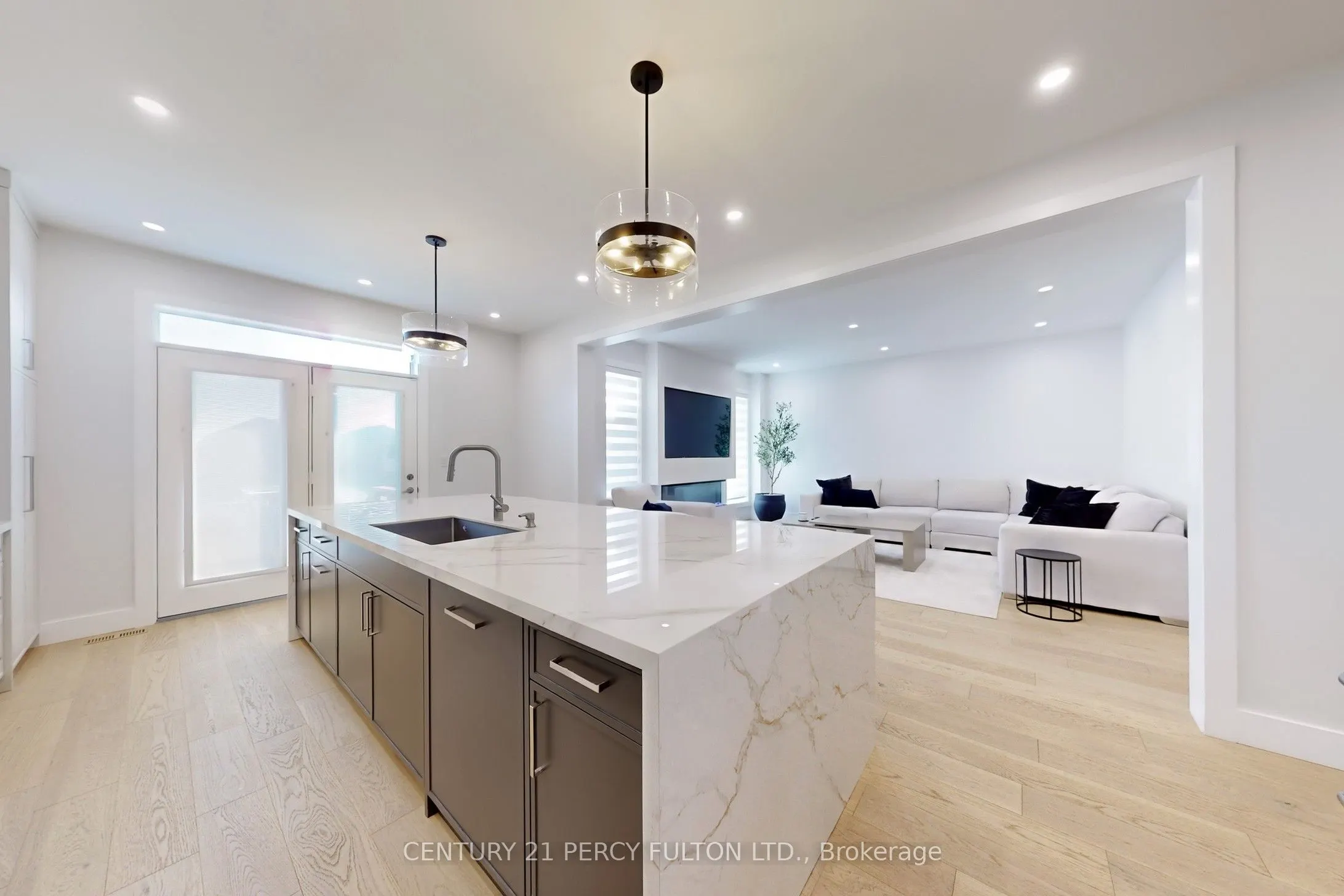 23 Sam Battaglia Crescent