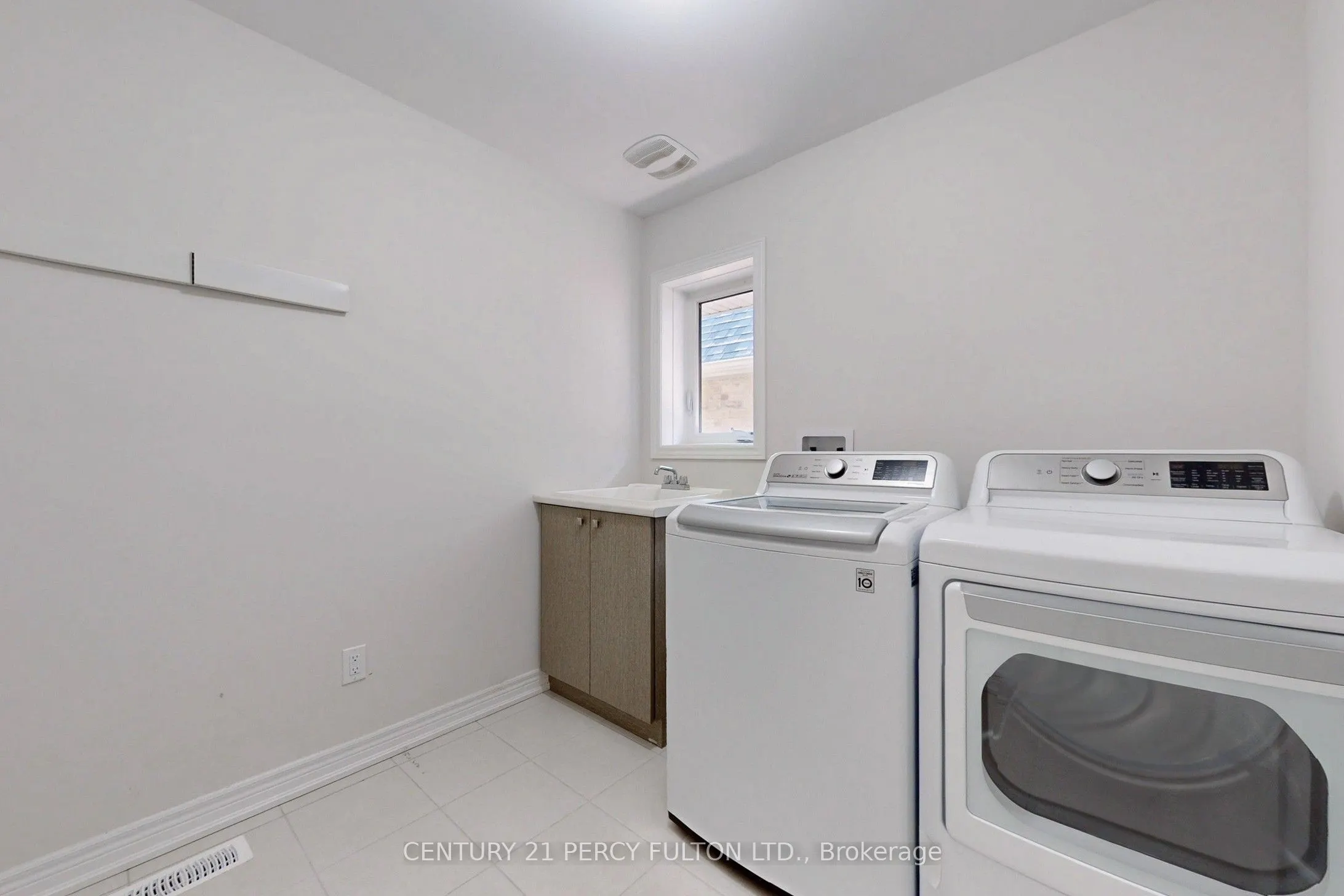 23 Sam Battaglia Crescent
