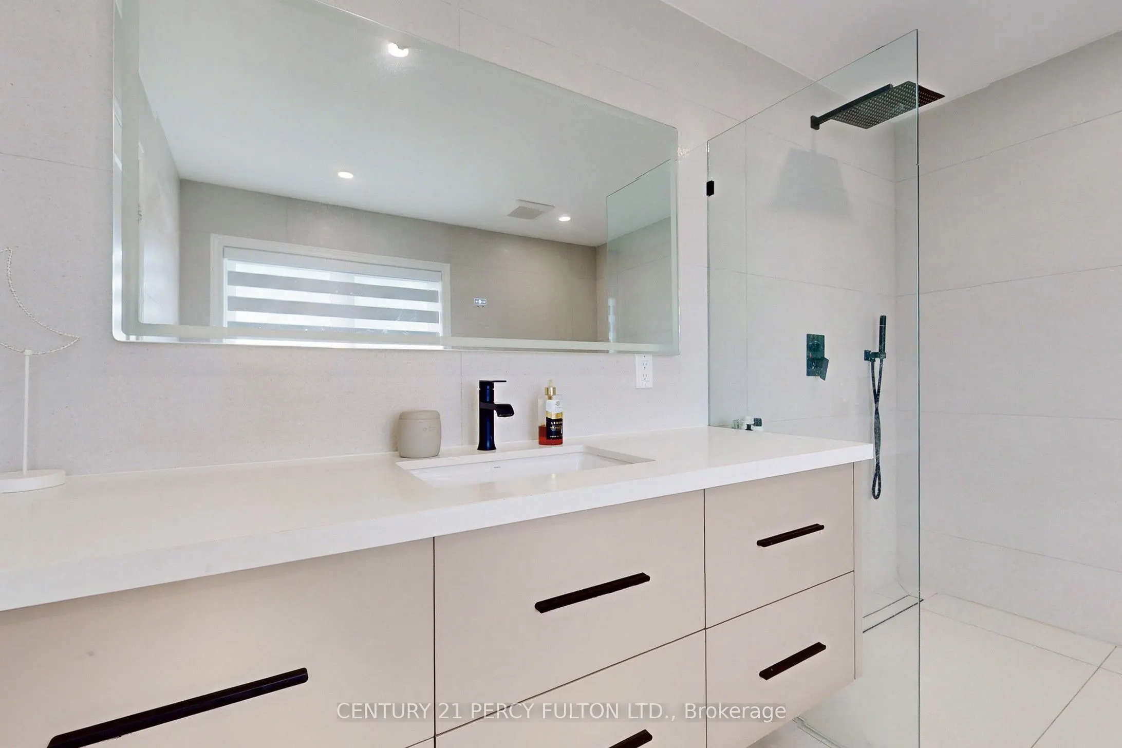 23 Sam Battaglia Crescent