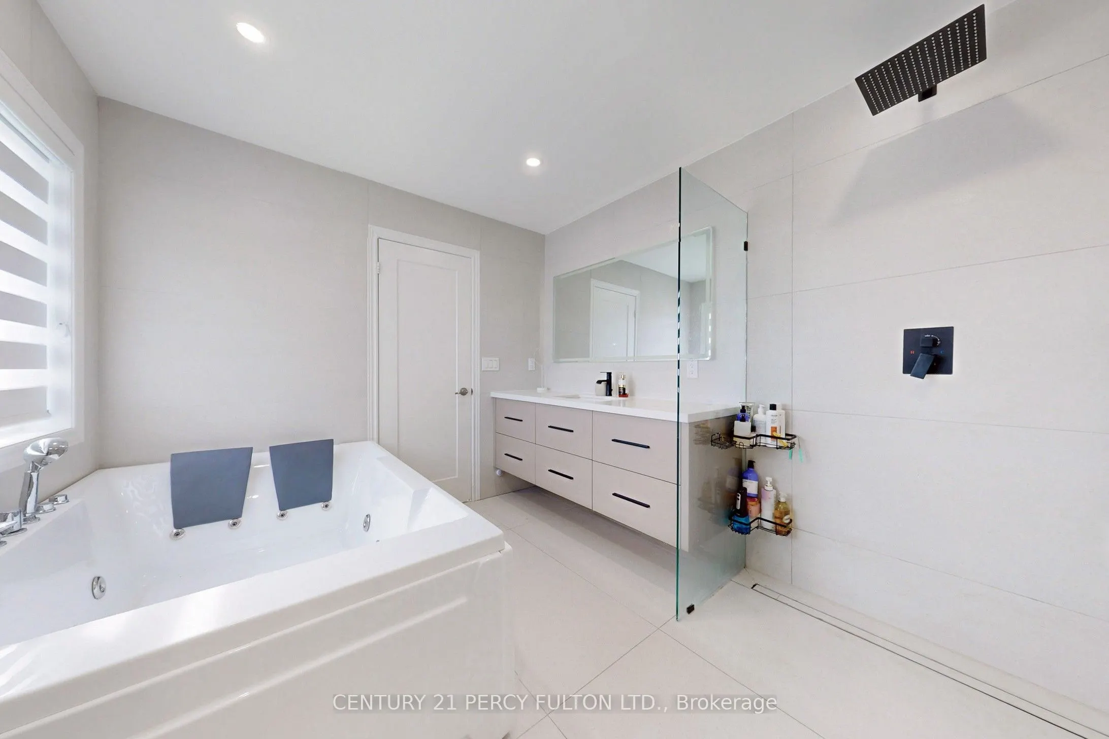 23 Sam Battaglia Crescent