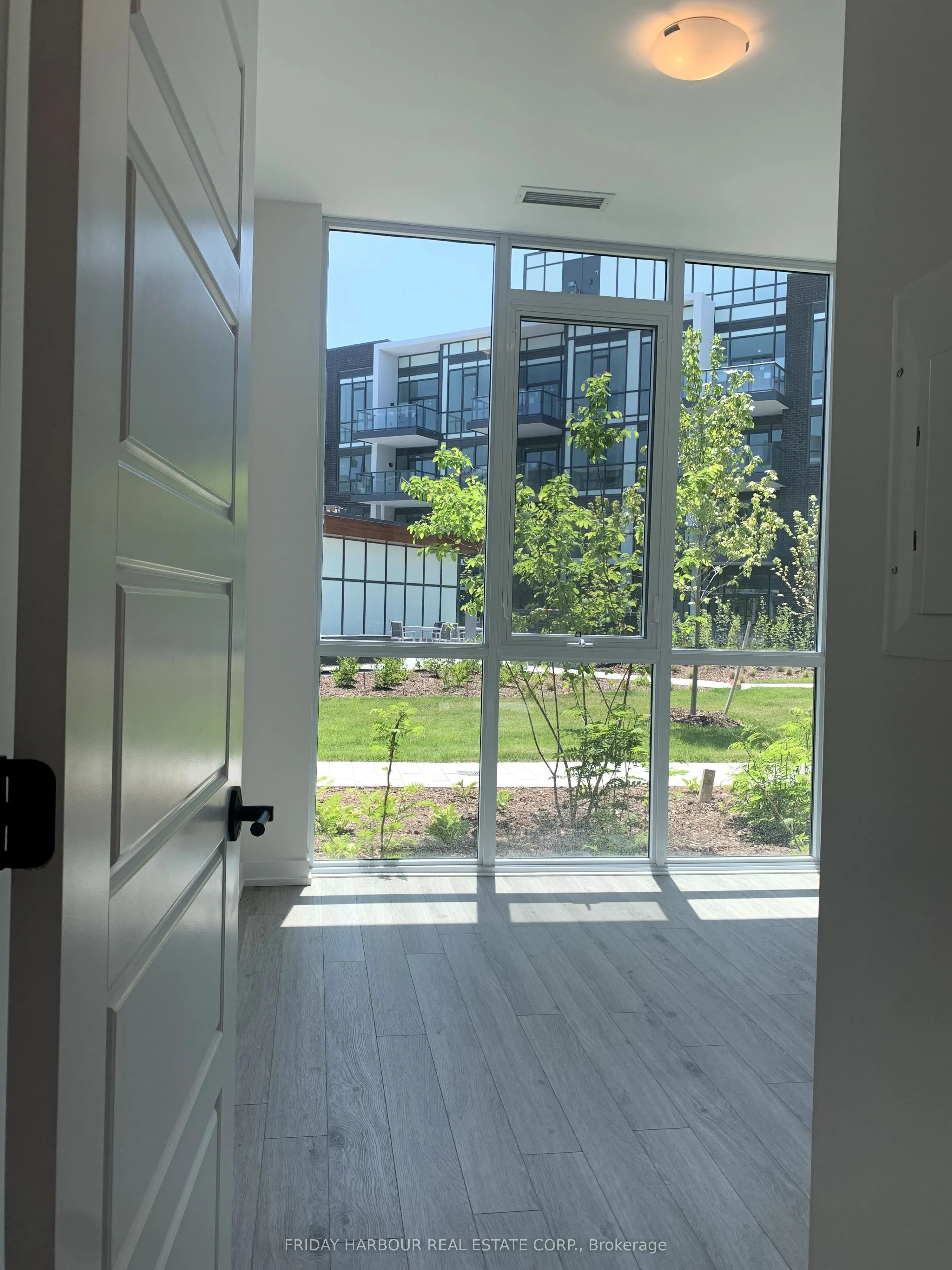 415 Sea Ray Avenue S, #102