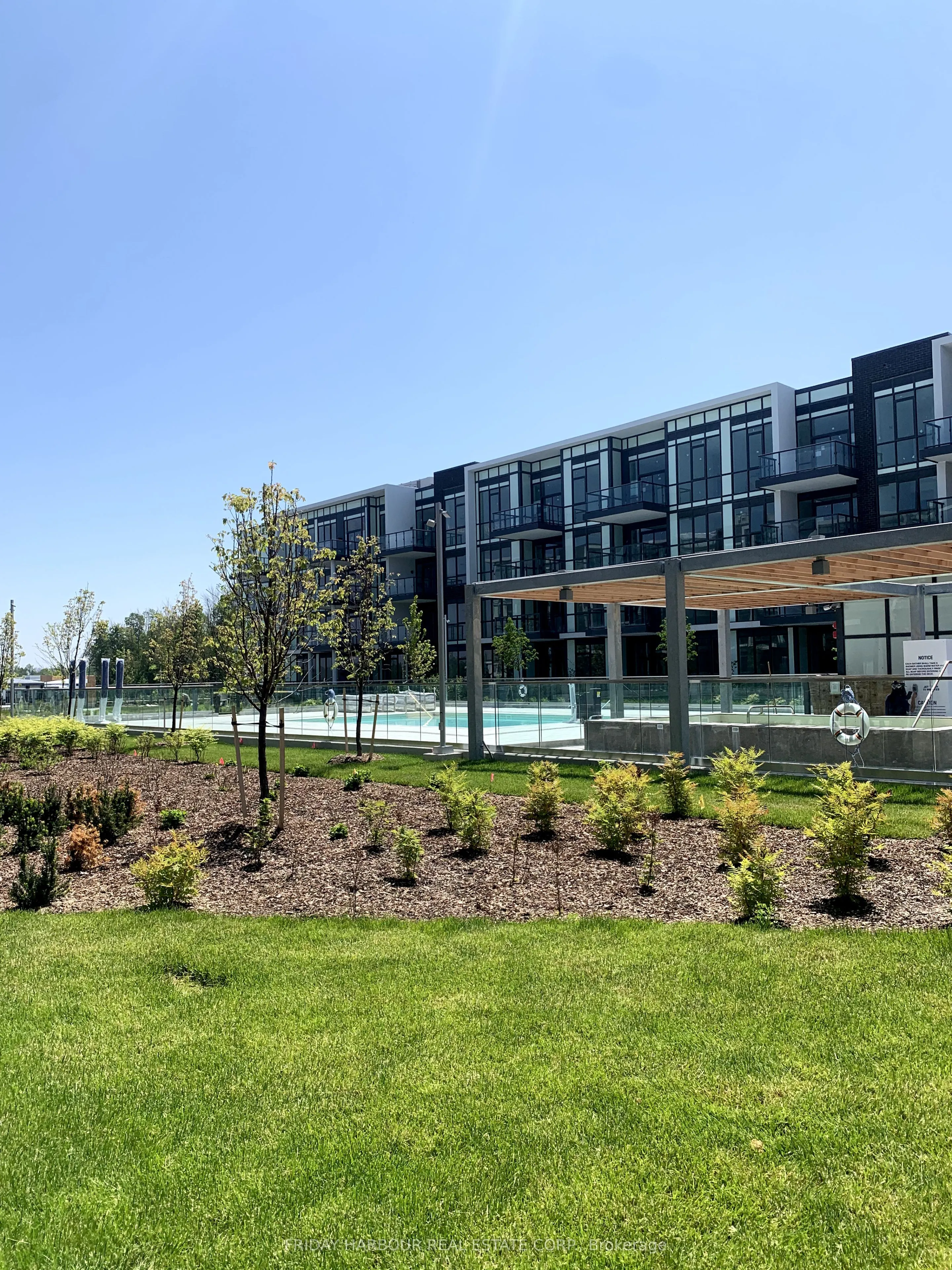 415 Sea Ray Avenue S, #102