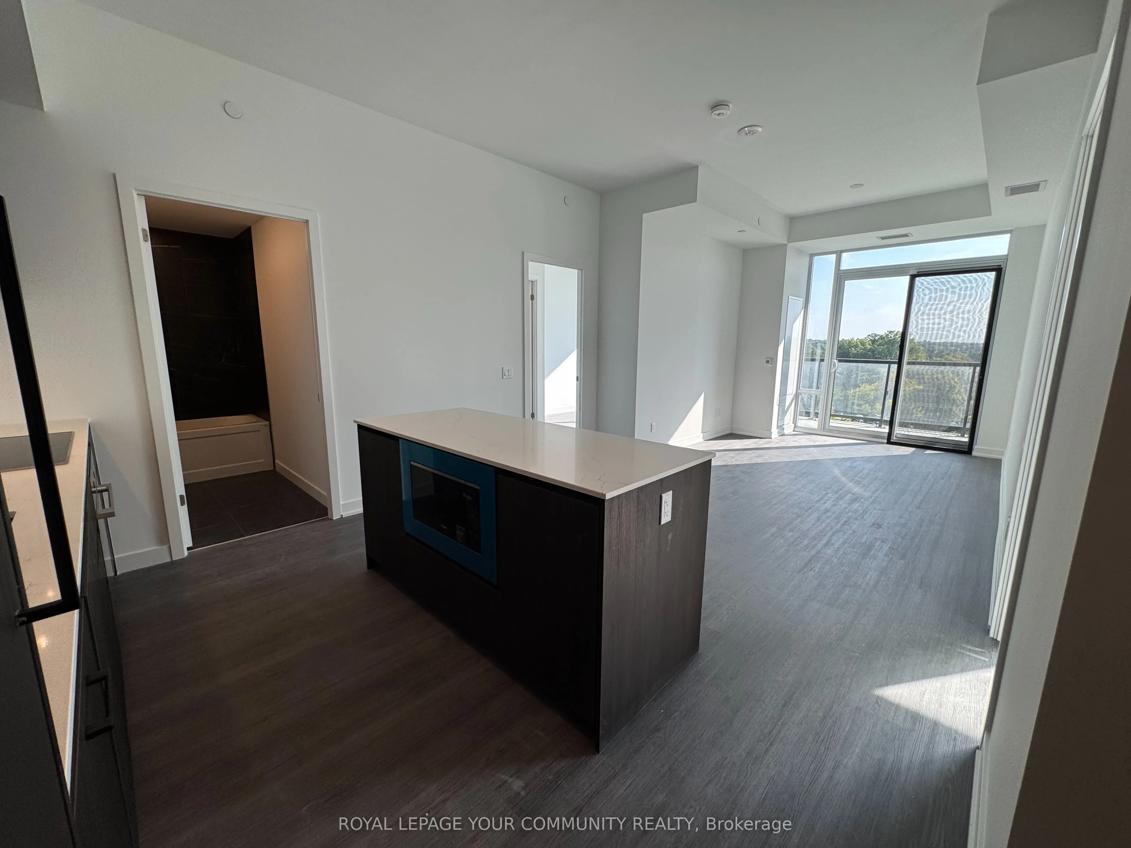 8188 Yonge Street, #620