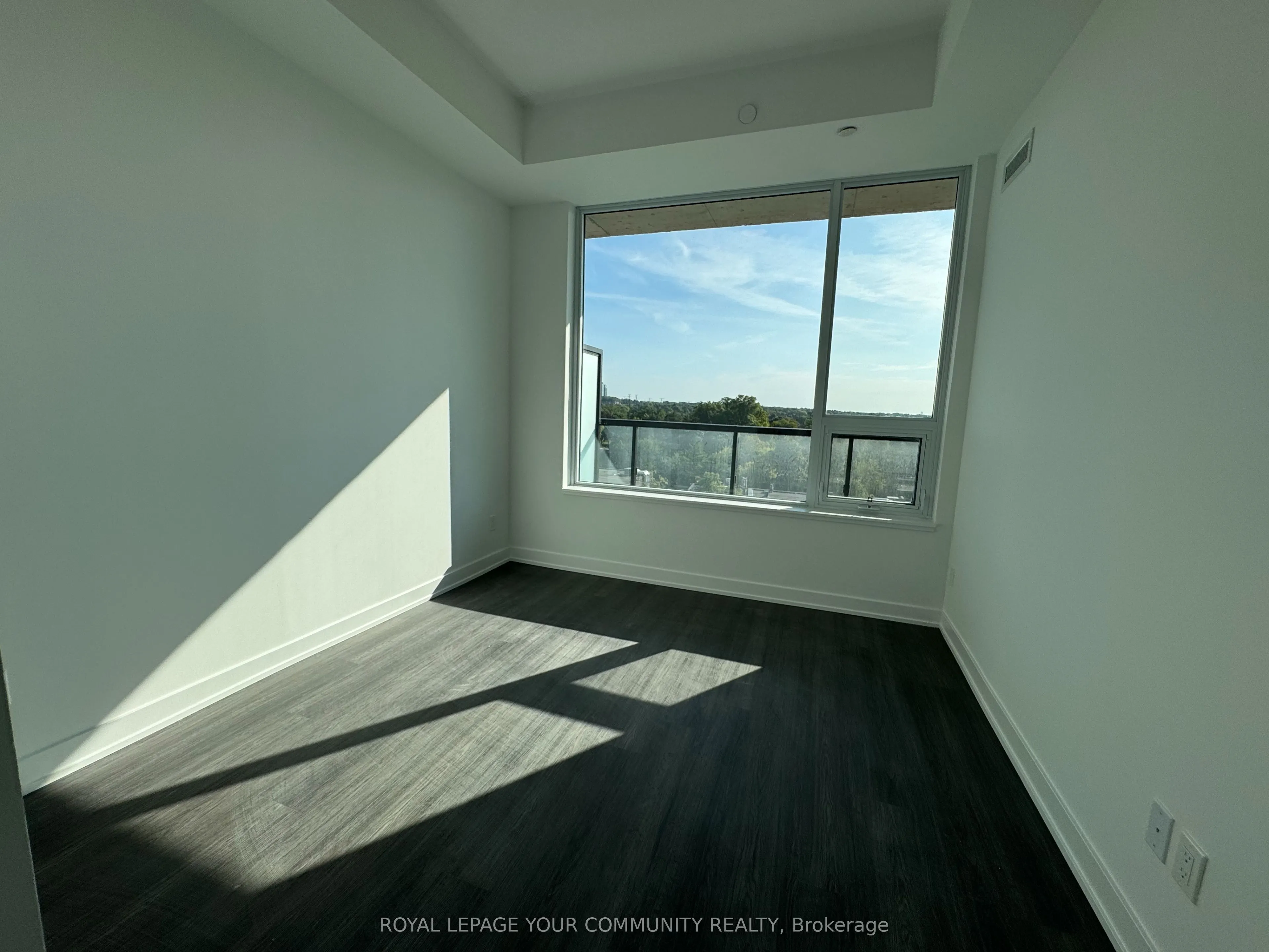8188 Yonge Street, #620