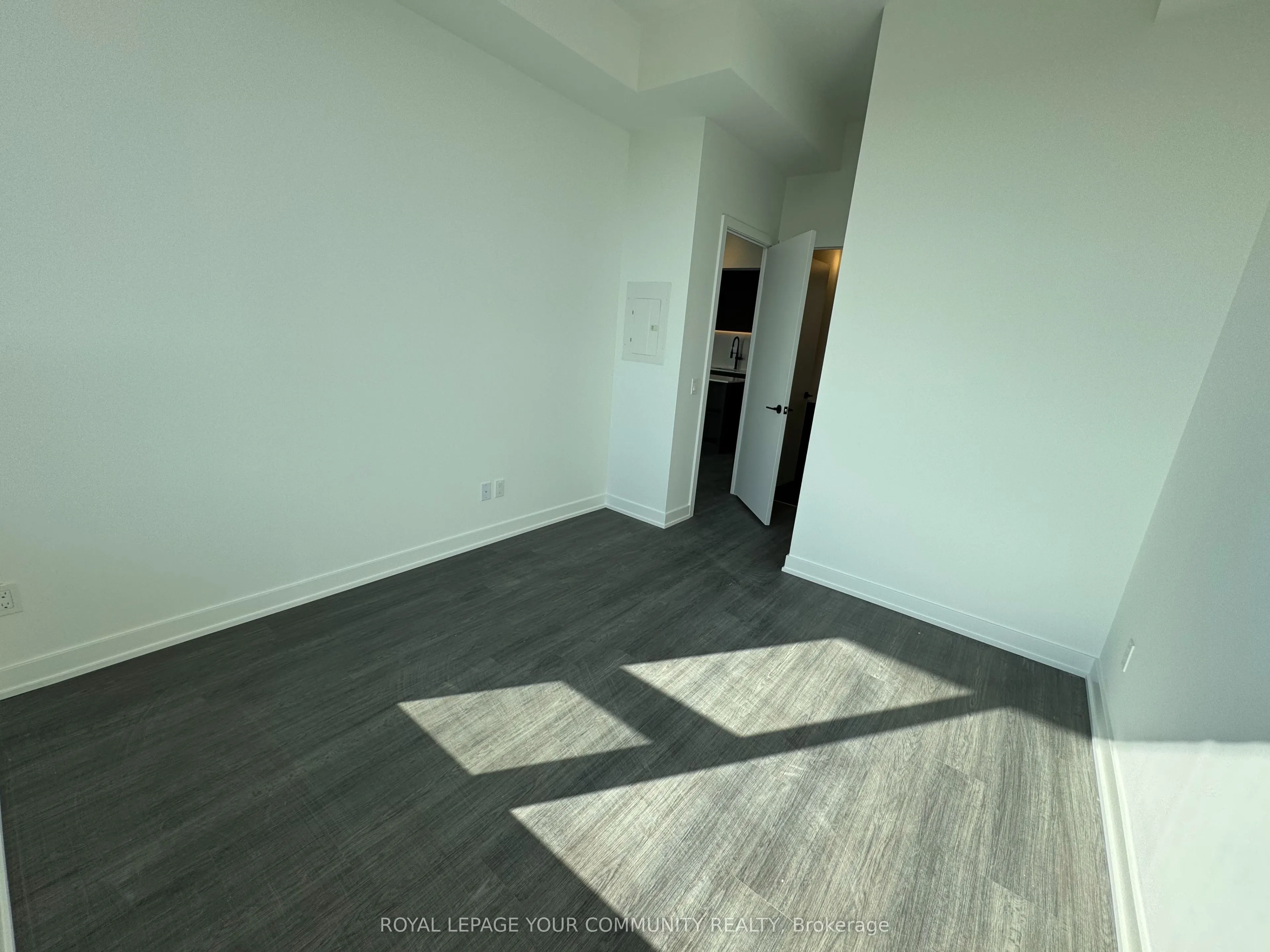 8188 Yonge Street, #620