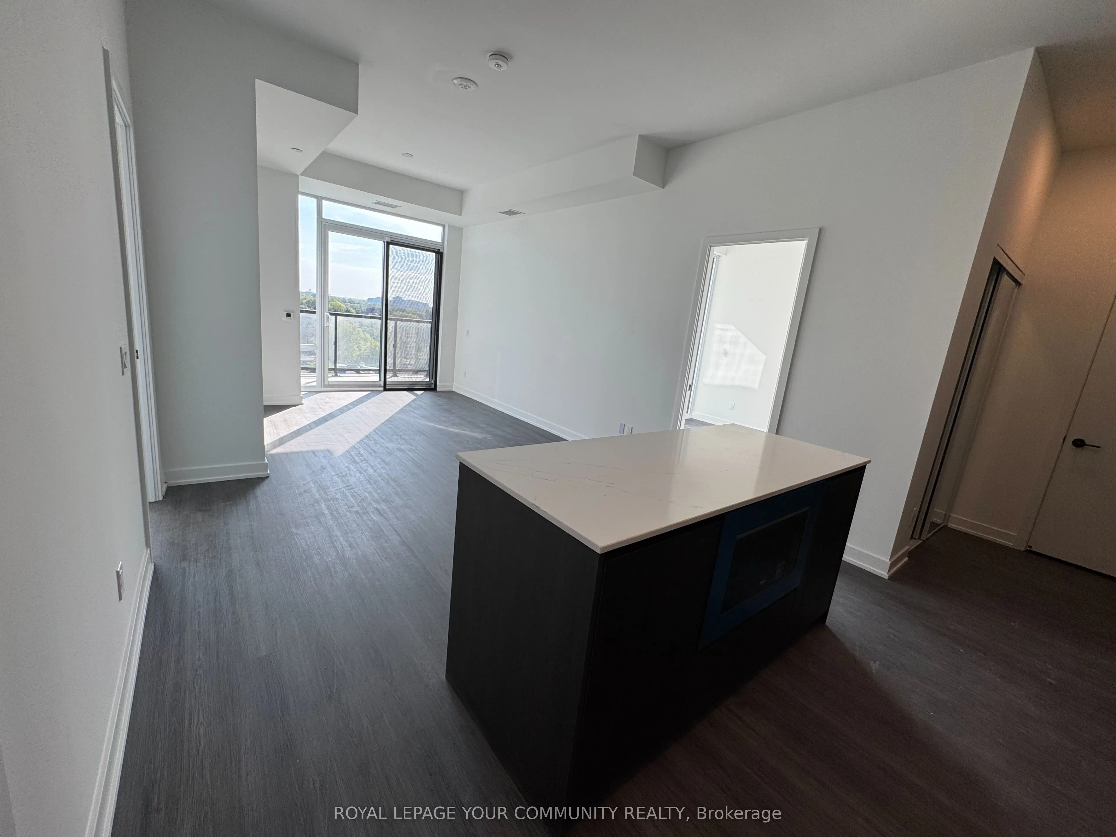 8188 Yonge Street, #620