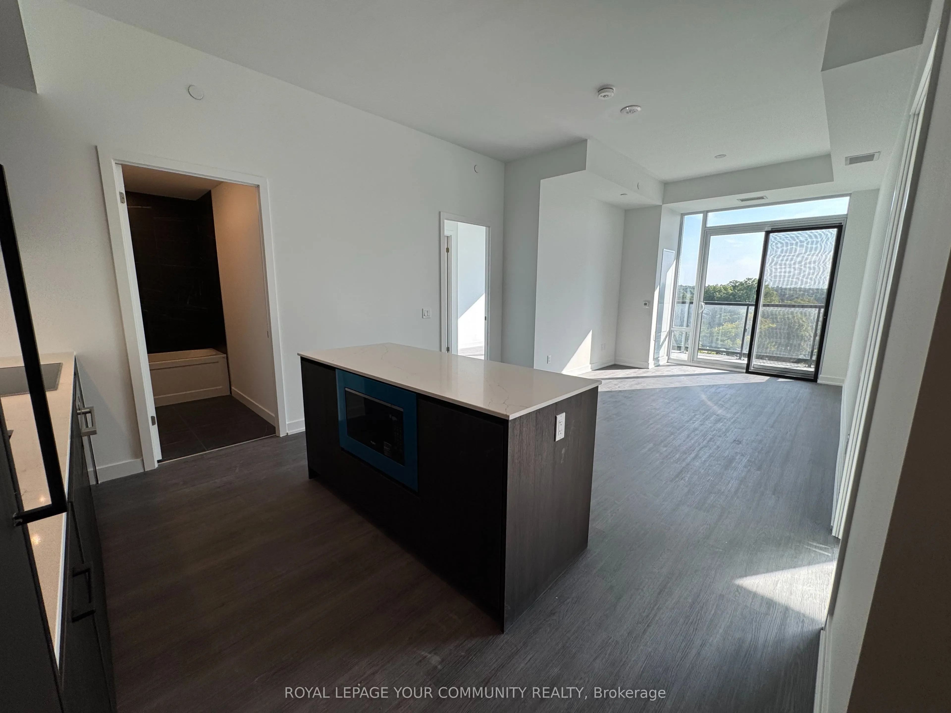 8188 Yonge Street, #620