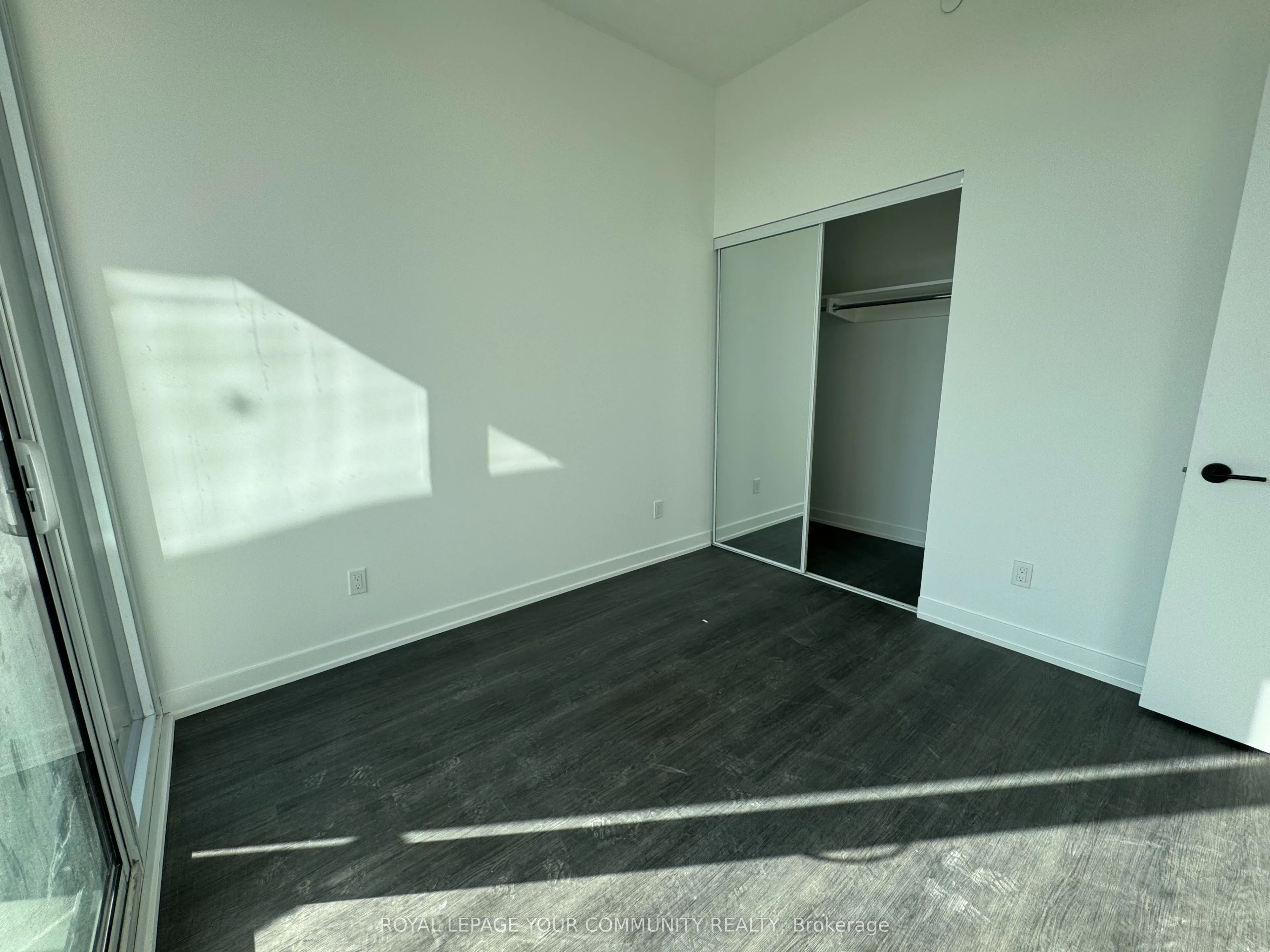 8188 Yonge Street, #620