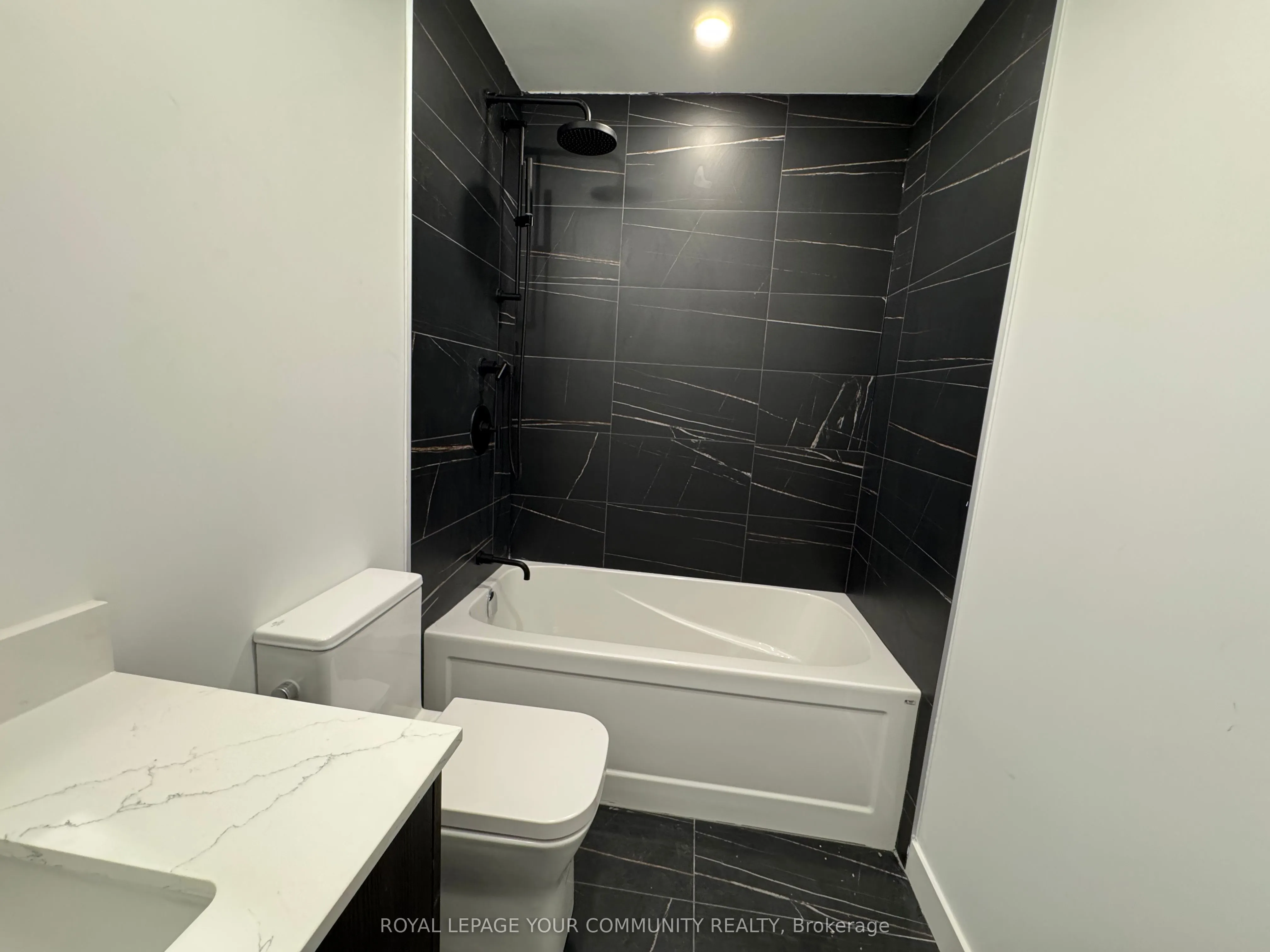 8188 Yonge Street, #620